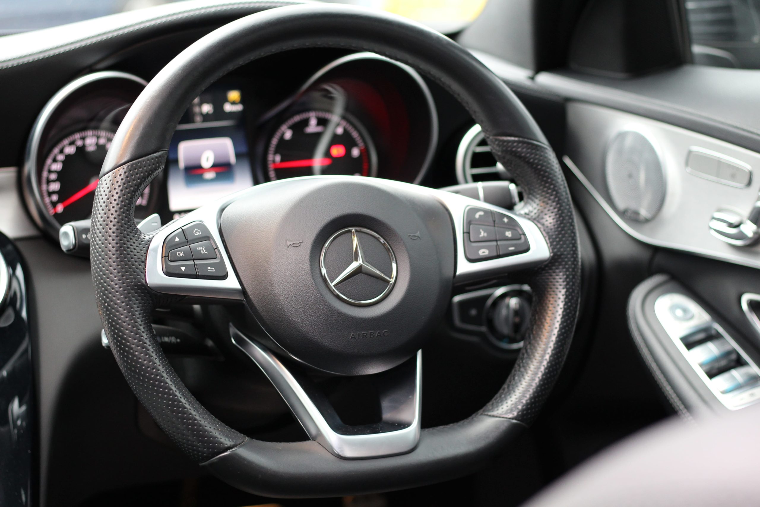 2015 (65) Mercedes-Benz C Class 2.1 C250d AMG Line (s/s) 4dr PREMIUM PLUS