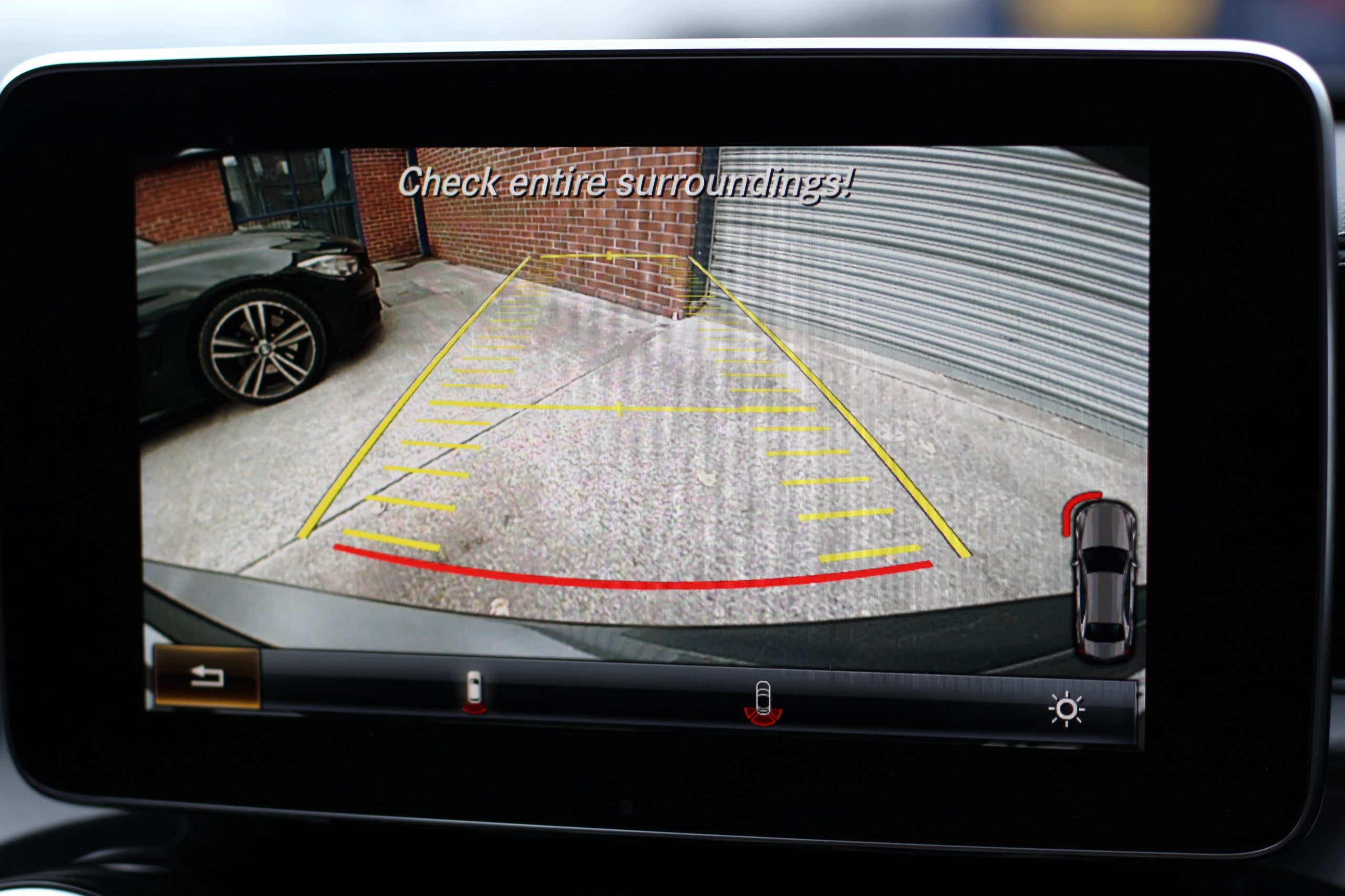 2015 (65) Mercedes-Benz C Class 2.1 C250d AMG Line (s/s) 4dr PREMIUM PLUS