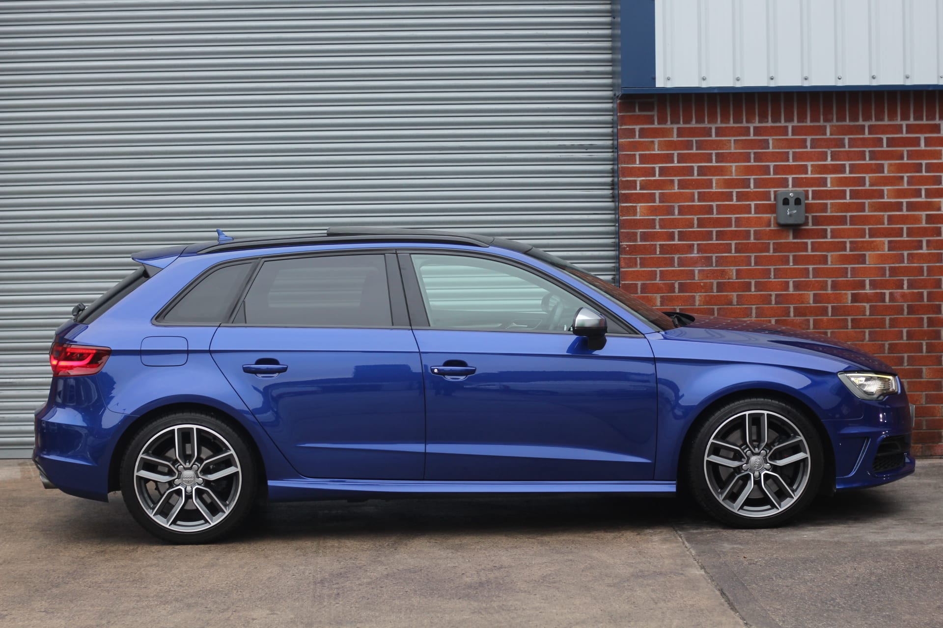 2015 (15) Audi S3 2.0 TFSI Sportback S Tronic quattro 5dr ...