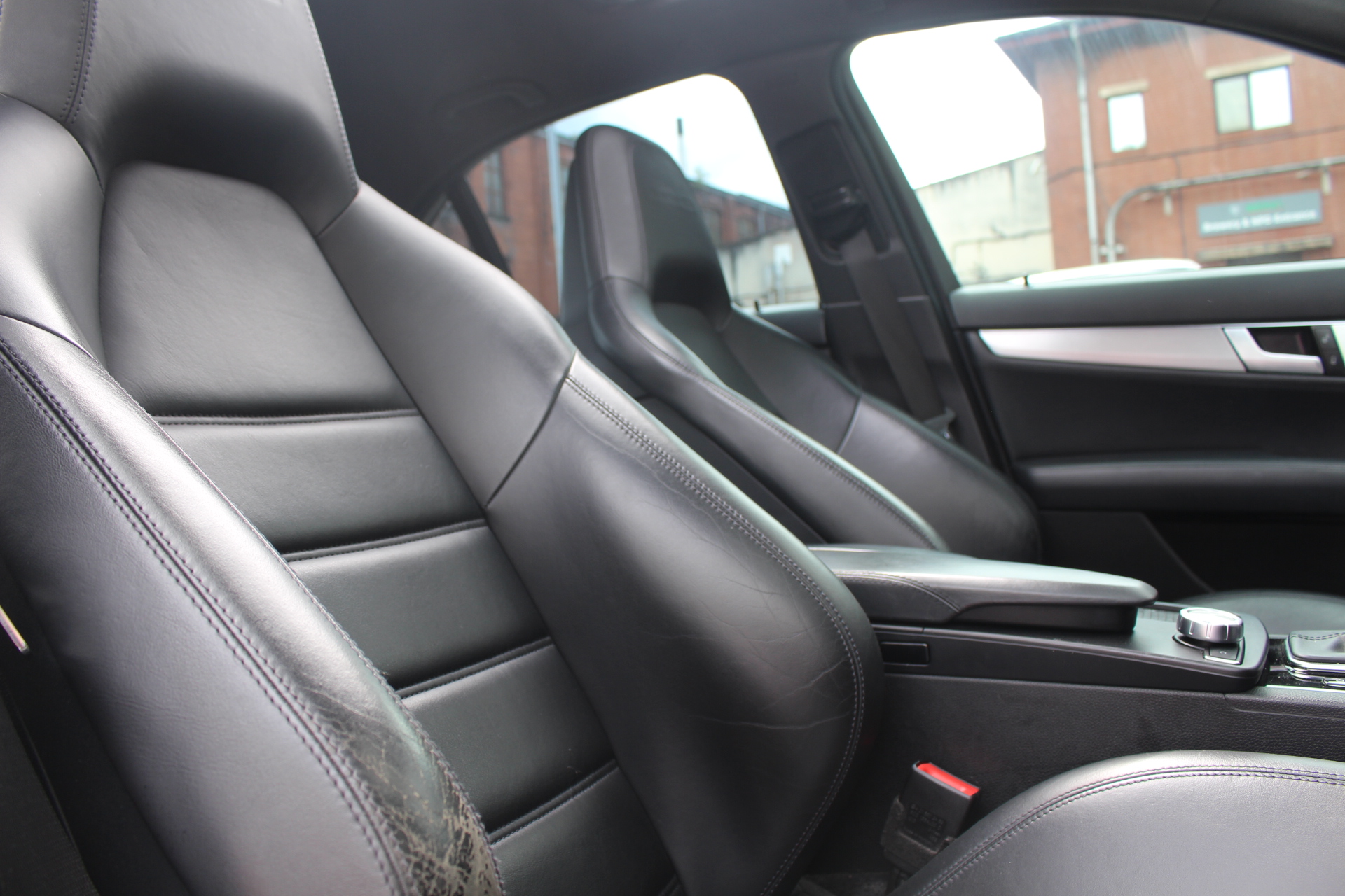 2013 Mercedes-Benz C Class 6.3 C63 AMG MCT 7S 4dr