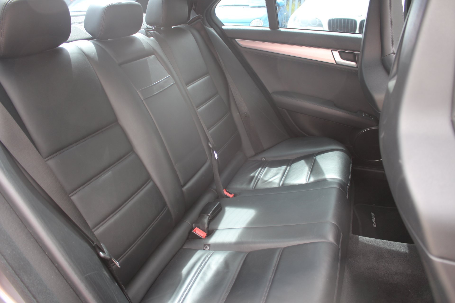 2013 Mercedes-Benz C Class 6.3 C63 AMG MCT 7S 4dr