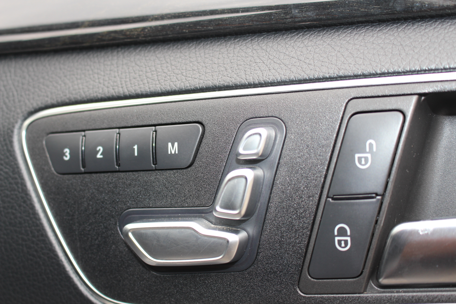 2013 (13) Mercedes-Benz E Class 5.5 E63 AMG MCT 4dr