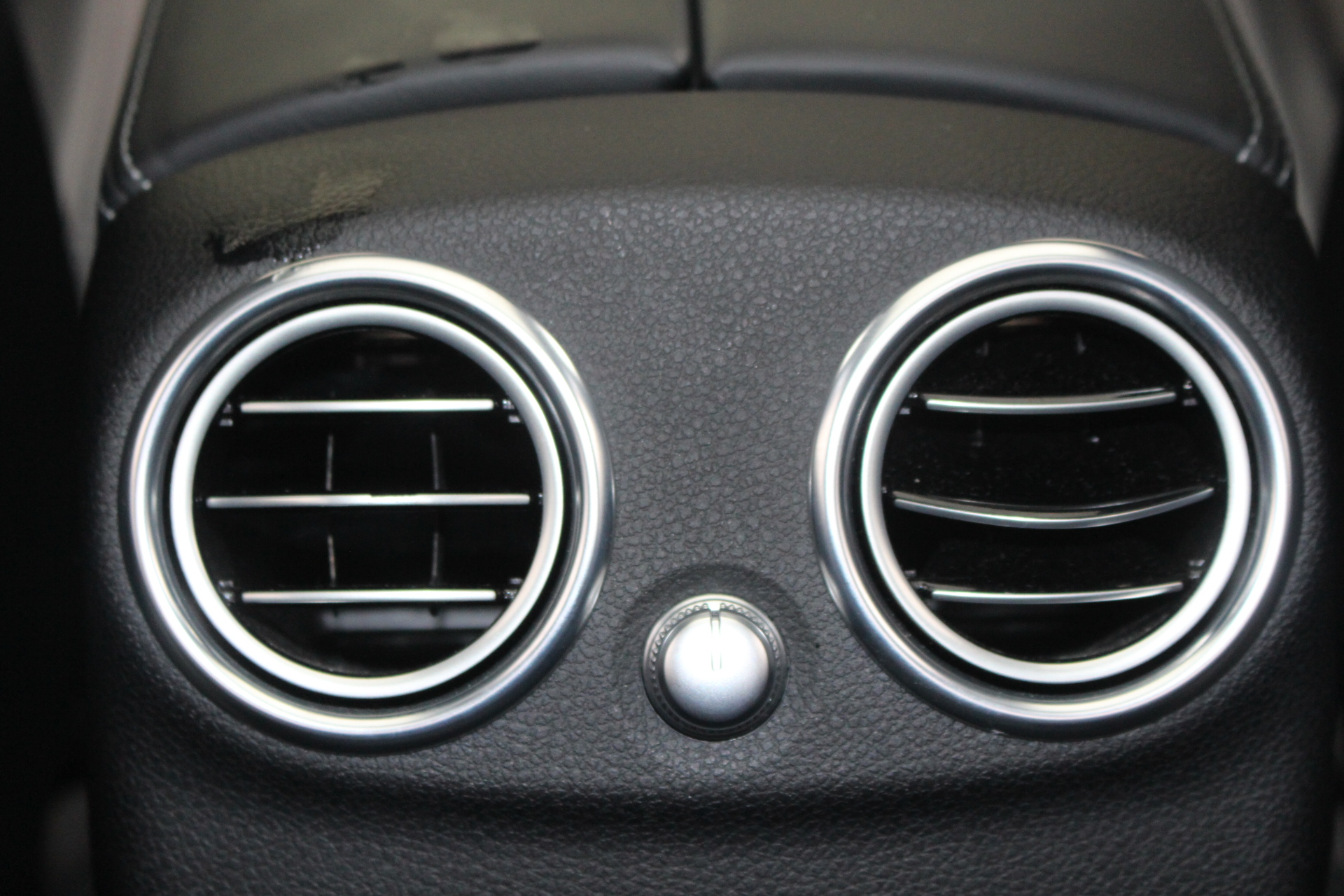 Mercedes-Benz C Class 4.0 C63 V8 BiTurbo AMG SpdS MCT (s/s) 4dr