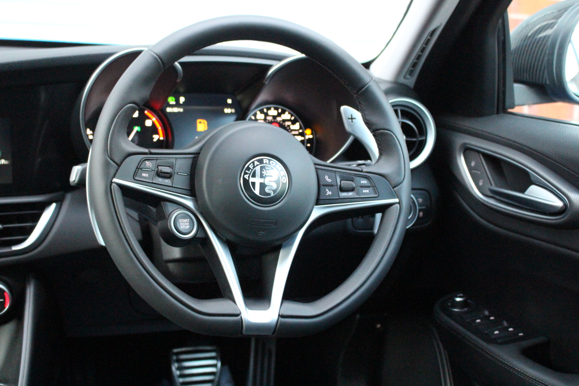 2017 (67) Alfa Romeo Giulia 2.0T Veloce Auto (s/s) 4dr