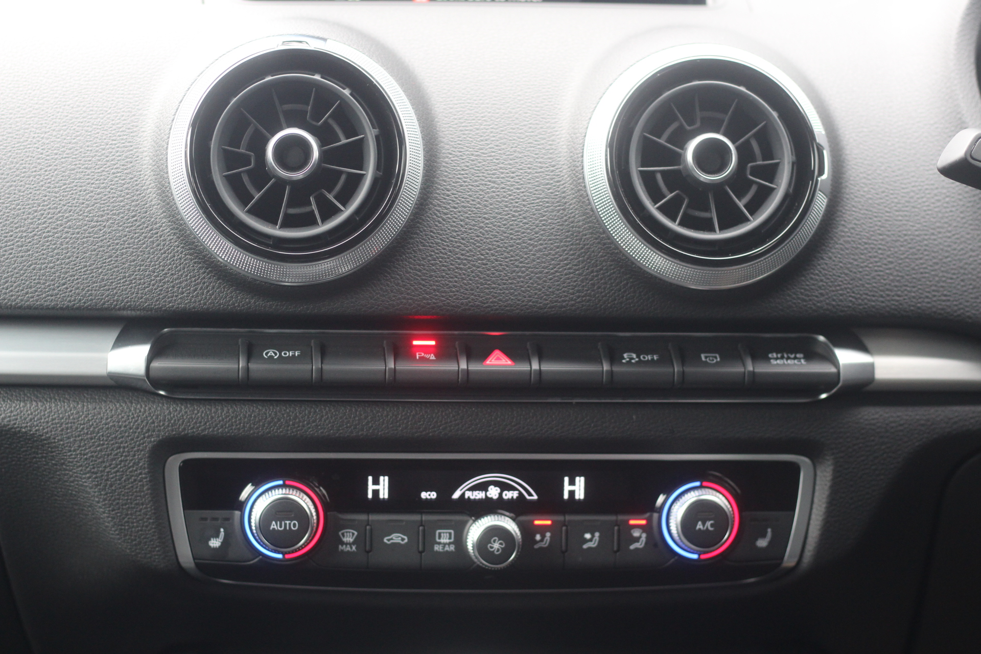 2017 (17) Audi S3 2.0 TFSI Black Edition Sportback S Tronic quattro (s/s) 5dr