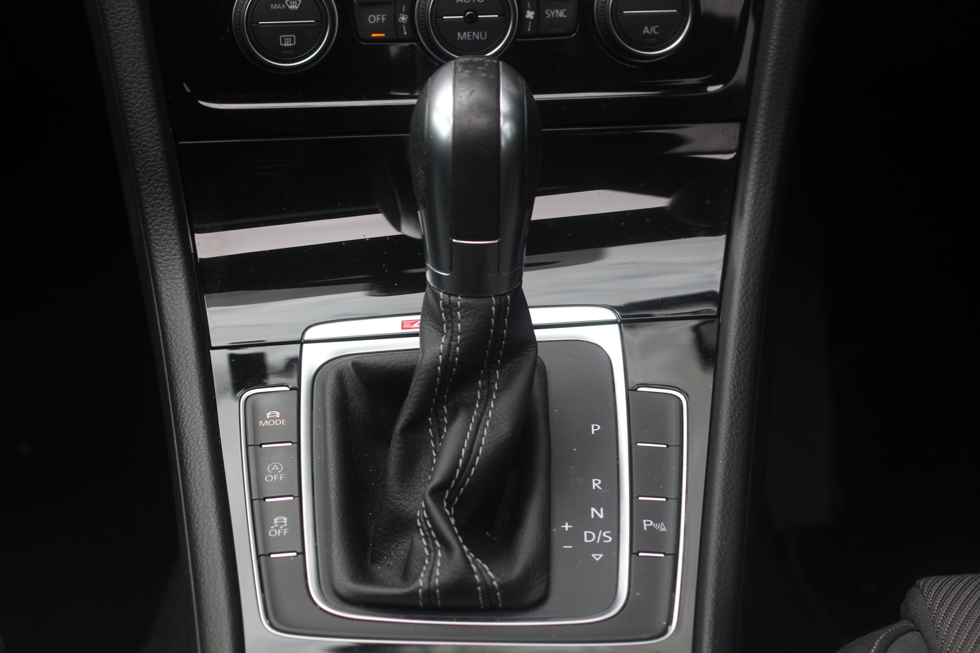 2017 (67) Volkswagen Golf 2.0 TSI R DSG 4Motion (s/s) 5dr