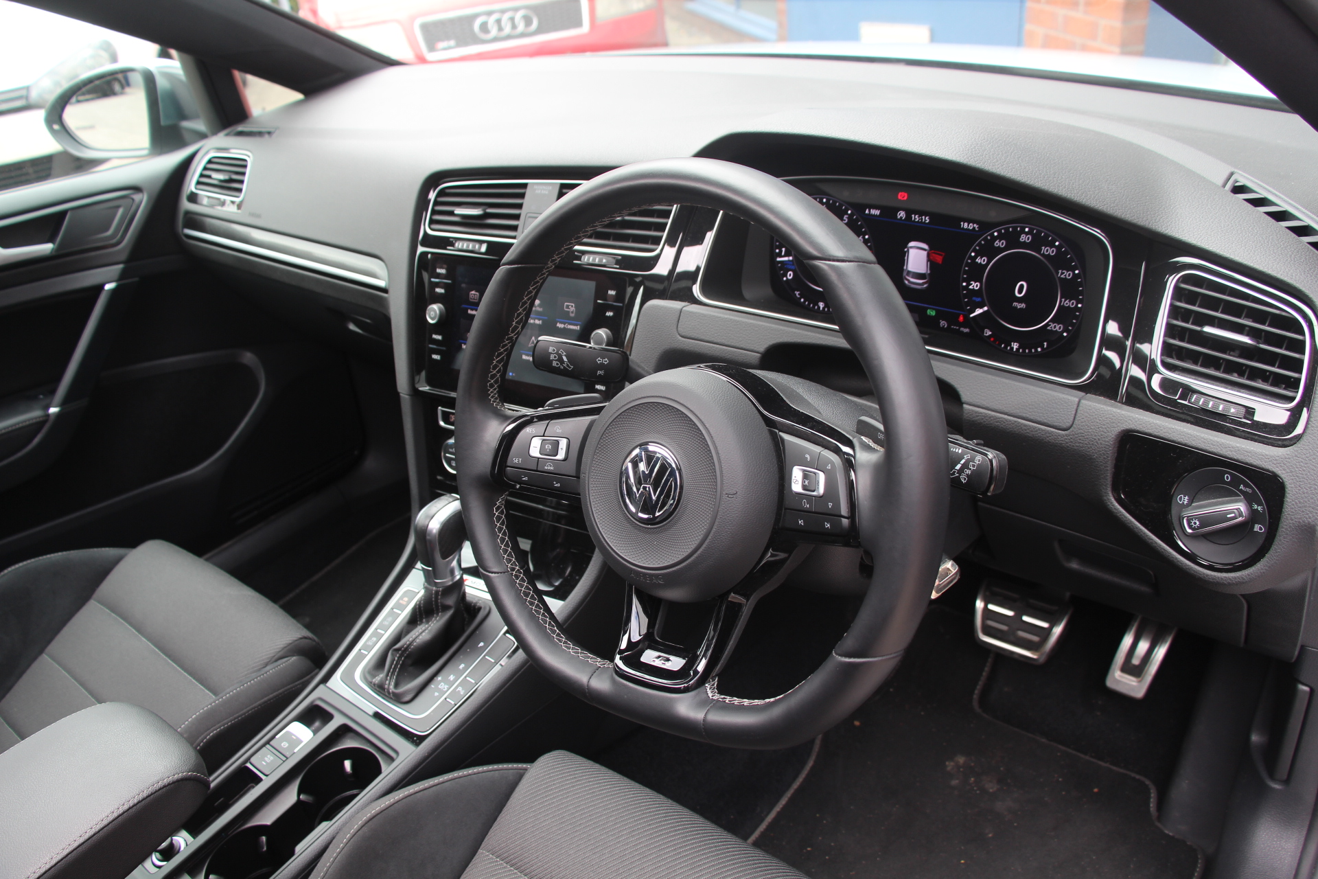 2017 (67) Volkswagen Golf 2.0 TSI R DSG 4Motion (s/s) 5dr