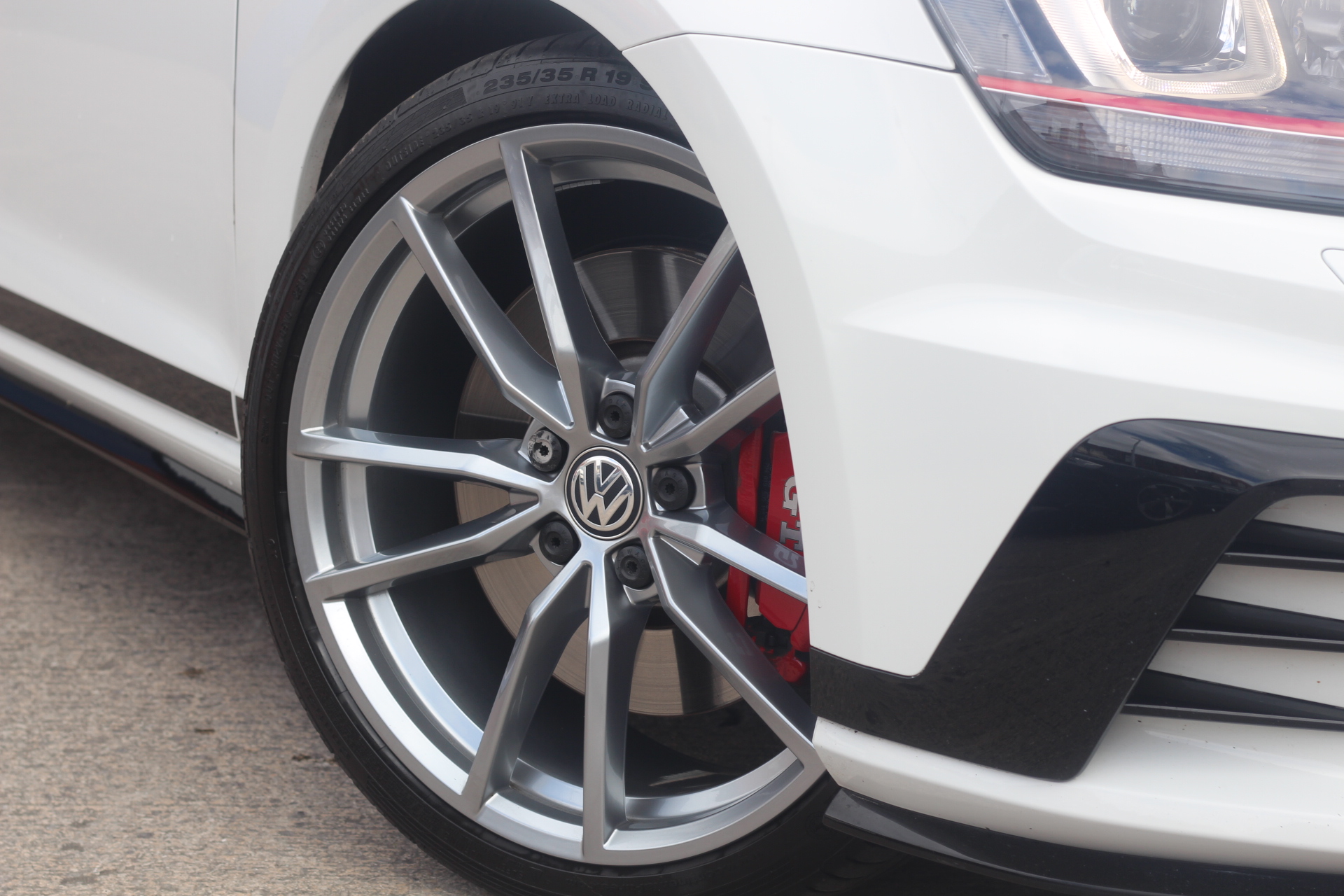 2017 (17) Volkswagen Golf 2.0 TSI BlueMotion Tech GTI Clubsport Edition 40 DSG (s/s) 5dr