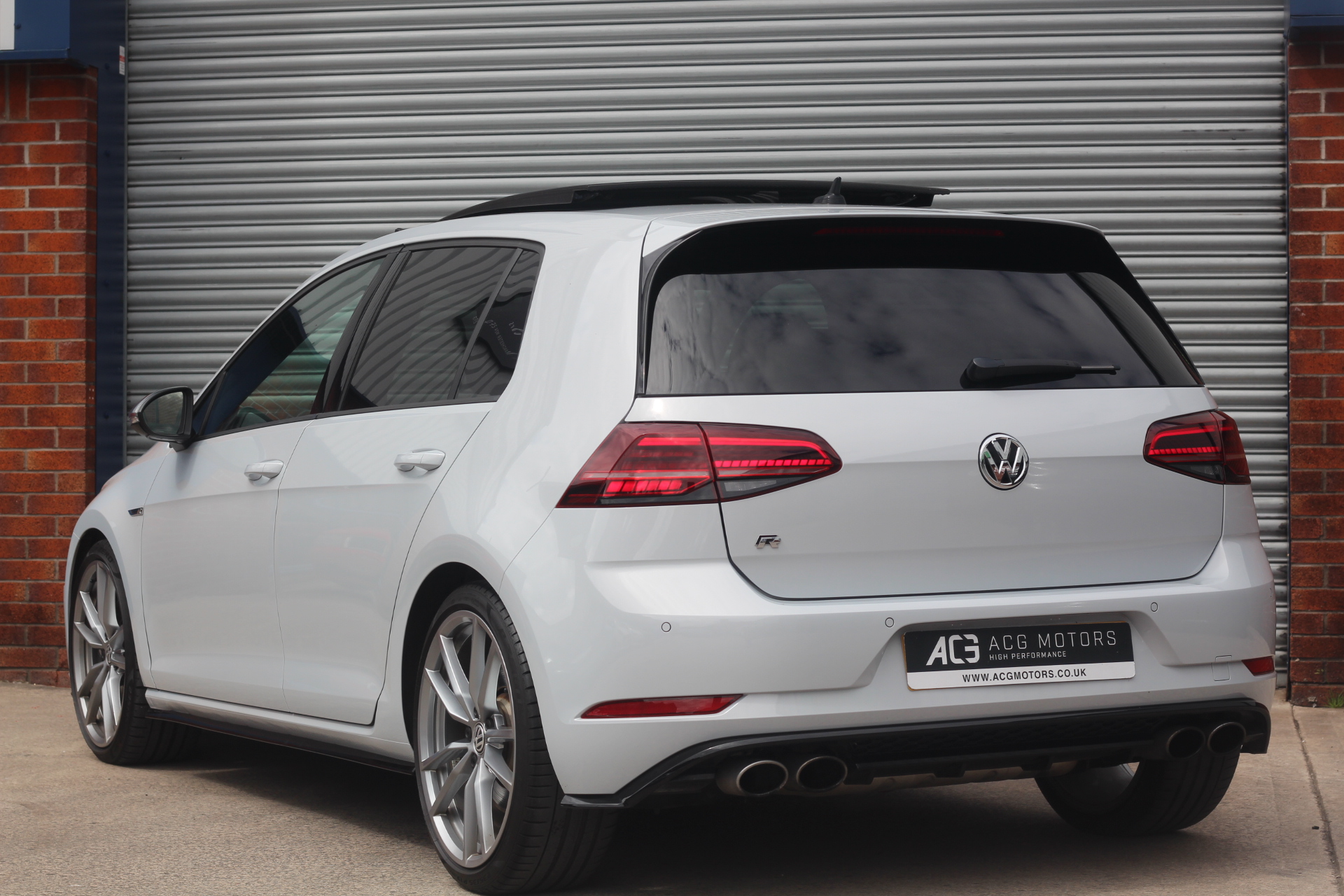 2017 (67) Volkswagen Golf 2.0 TSI R DSG 4Motion (s/s) 5dr