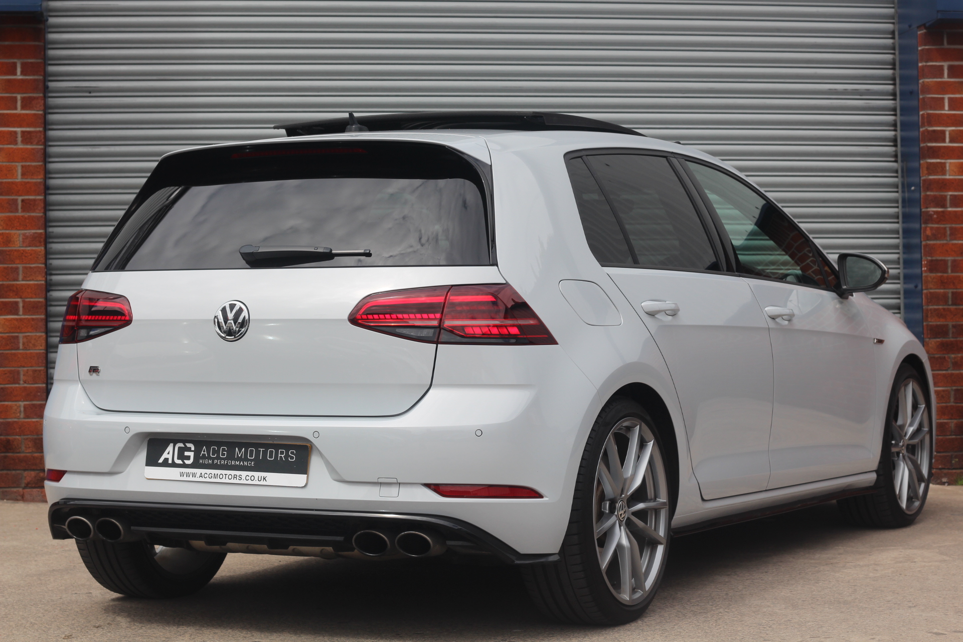 2017 (67) Volkswagen Golf 2.0 TSI R DSG 4Motion (s/s) 5dr