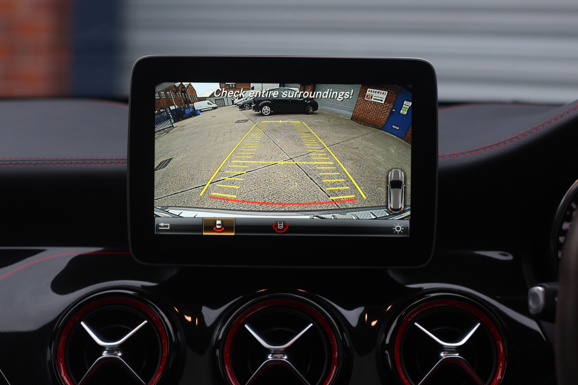 2017 (17) Mercedes-Benz GLA Class 2.0 GLA45 AMG (Premium) SpdS DCT 4MATIC (s/s) 5dr