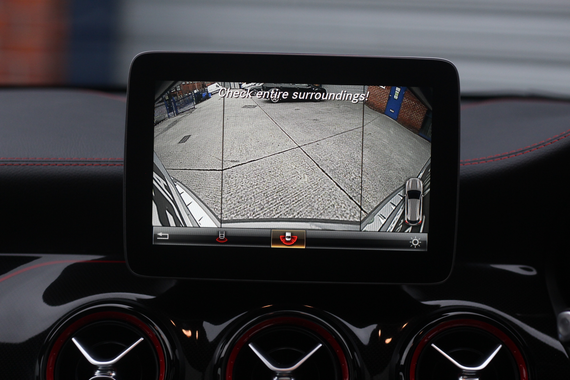 2017 (17) Mercedes-Benz GLA Class 2.0 GLA45 AMG (Premium) SpdS DCT 4MATIC (s/s) 5dr