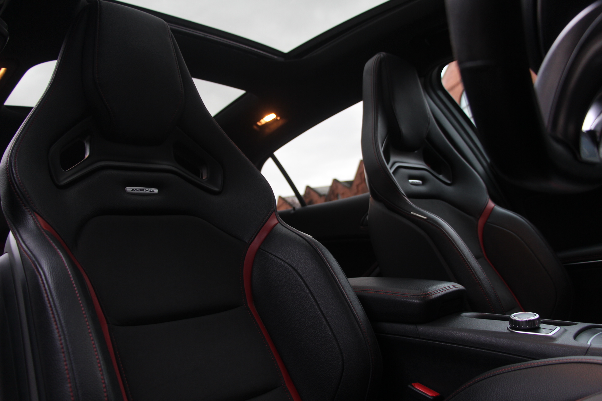 2017 (17) Mercedes-Benz GLA Class 2.0 GLA45 AMG (Premium) SpdS DCT 4MATIC (s/s) 5dr