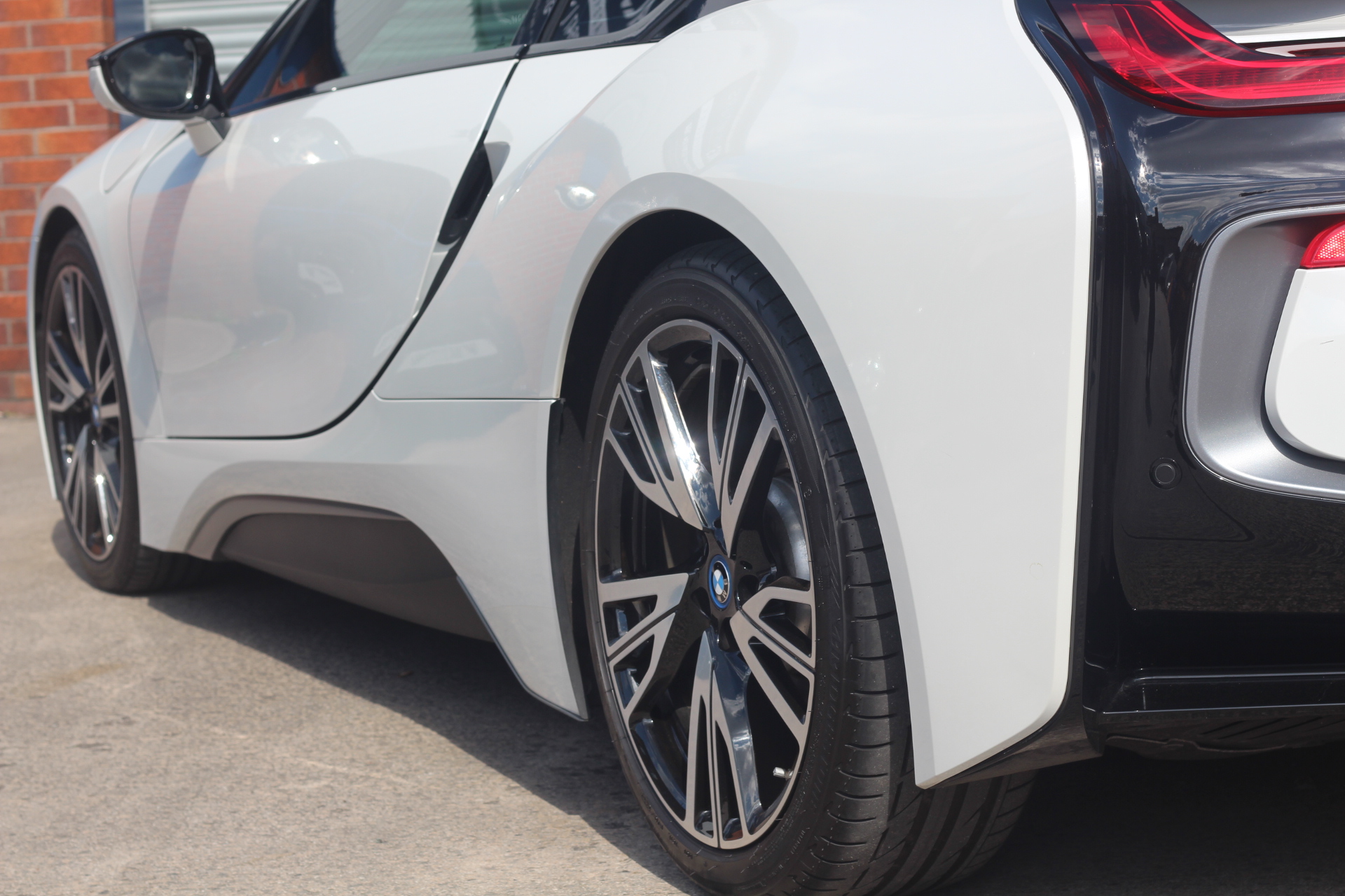 2017 (67) BMW i8 1.5 7.1kWh Auto 4WD (s/s) 2dr