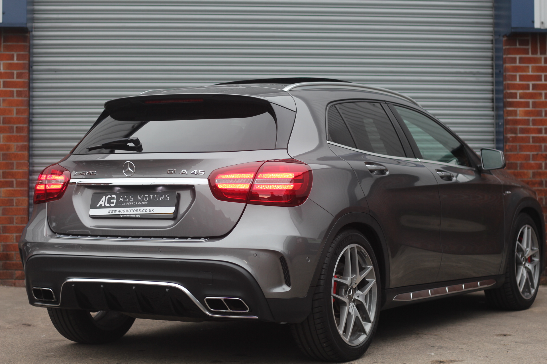 2017 (17) Mercedes-Benz GLA Class 2.0 GLA45 AMG (Premium) SpdS DCT 4MATIC (s/s) 5dr