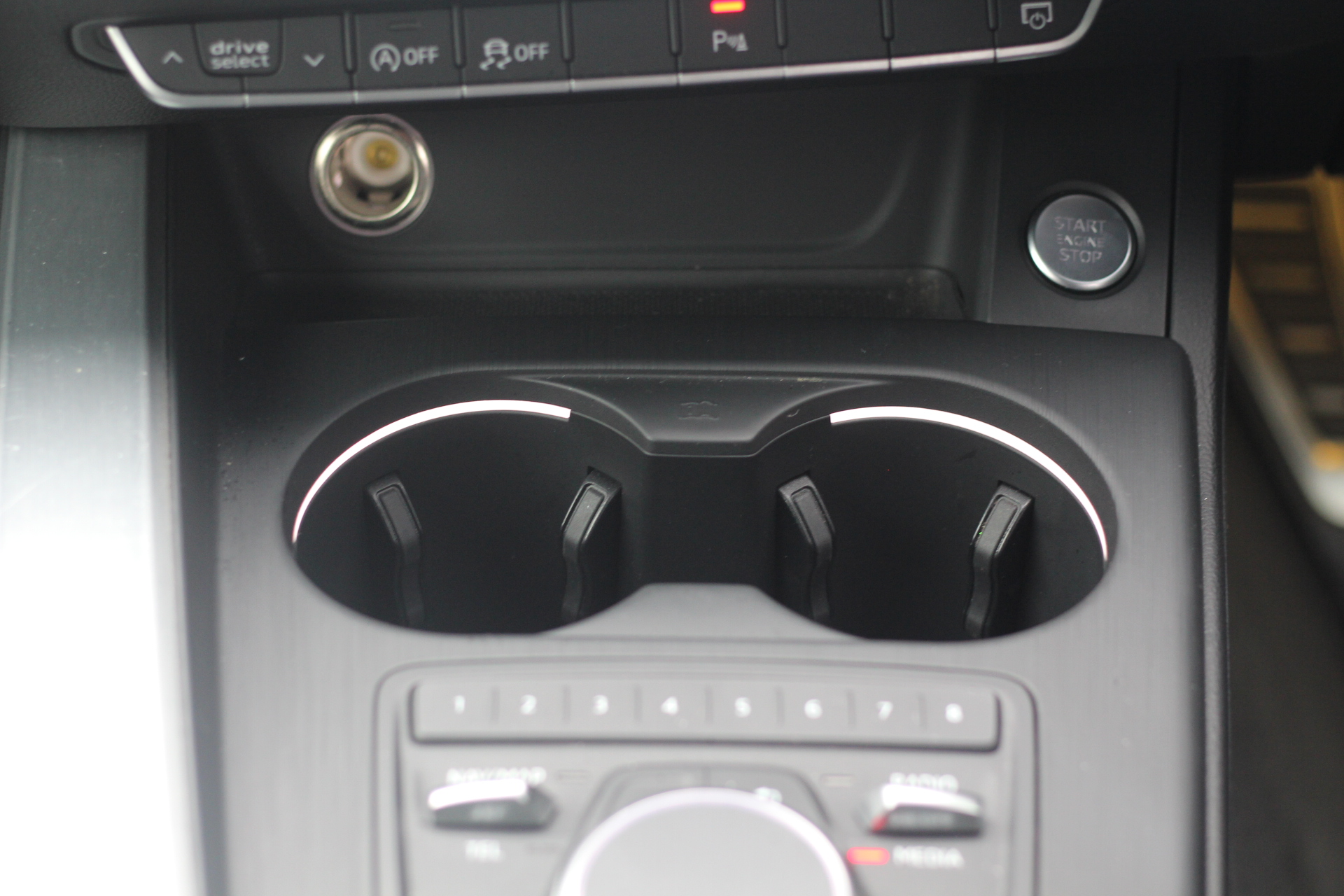 2016 (16) Audi A4 Avant 2.0 TFSI S line Avant S Tronic quattro (s/s) 5dr