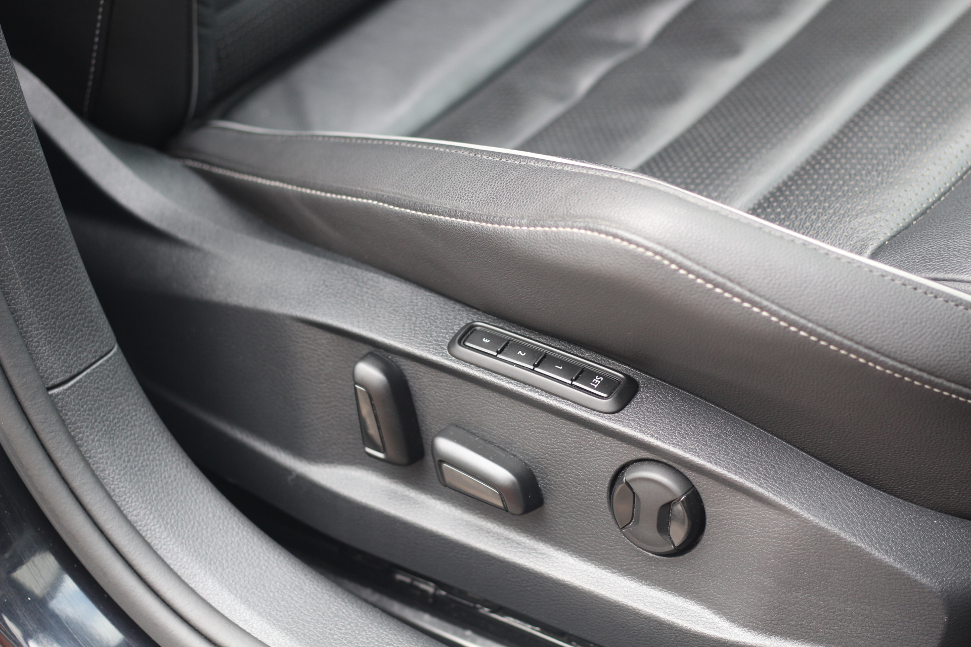 2017 (67) Volkswagen Golf 2.0 TSI BlueMotion Tech R DSG 4Motion (s/s) 5dr