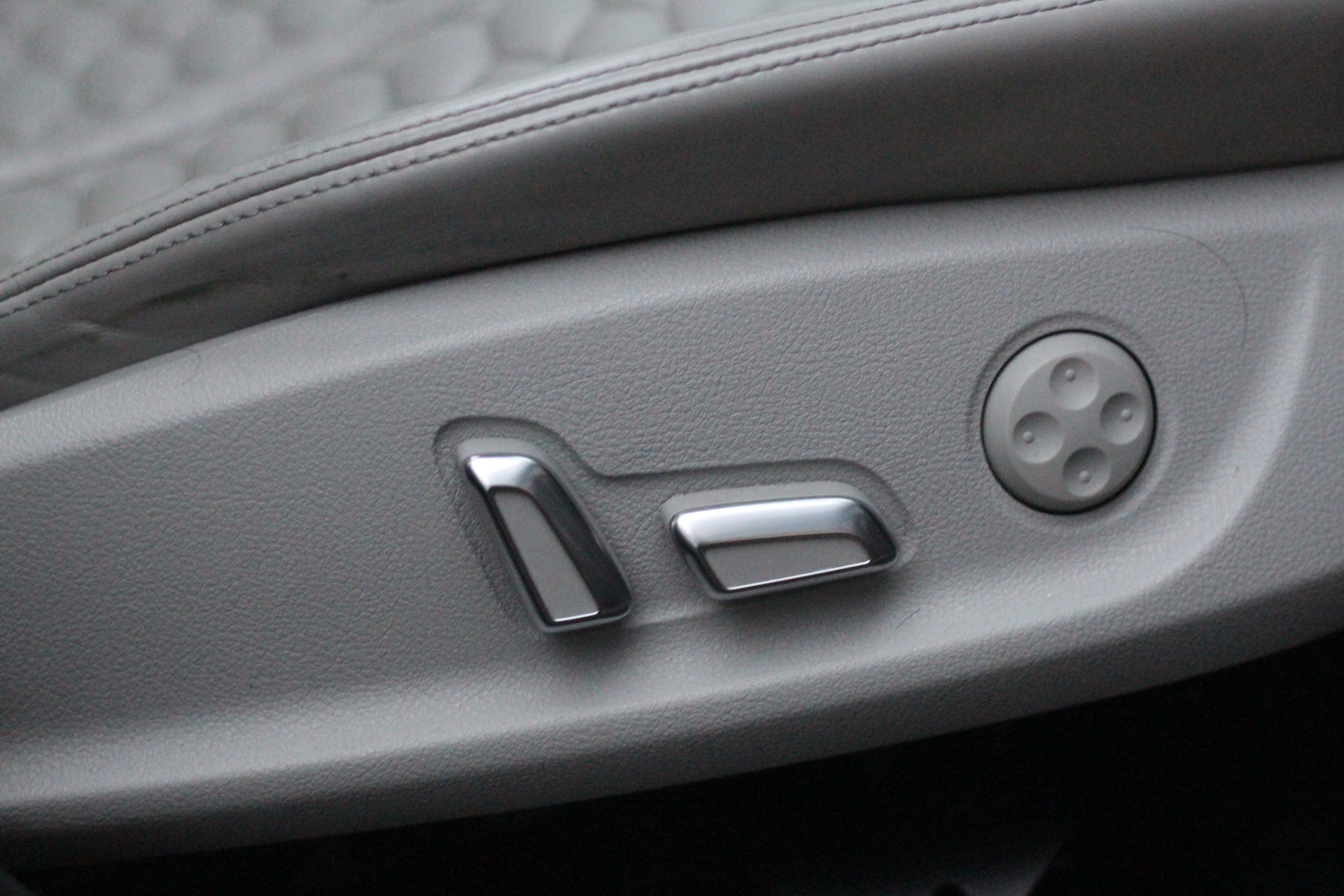 2017 (17) Audi RS6 Avant 4.0 TFSI V8 Performance Avant Tiptronic quattro (s/s) 5dr