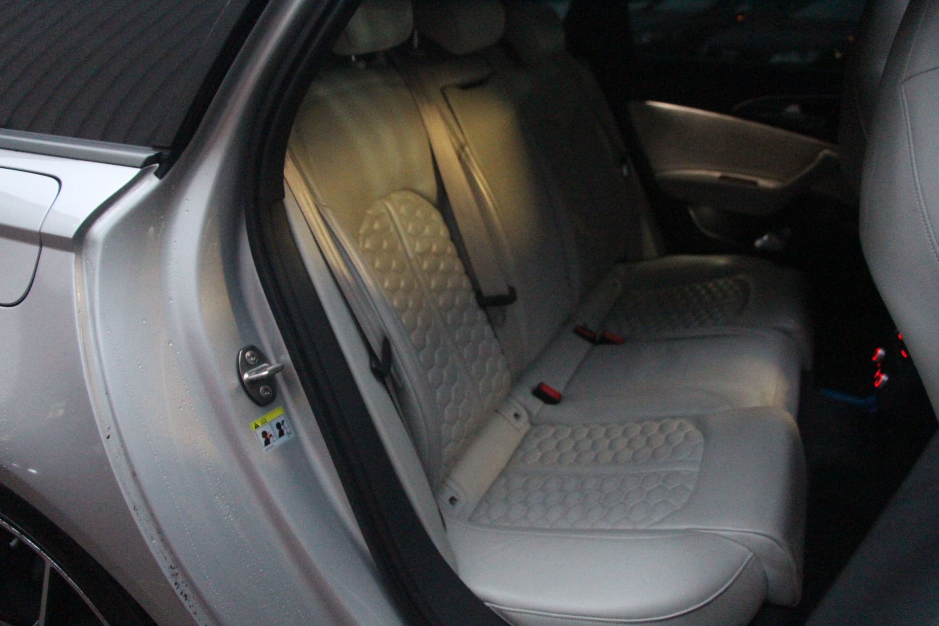 2017 (17) Audi RS6 Avant 4.0 TFSI V8 Performance Avant Tiptronic quattro (s/s) 5dr