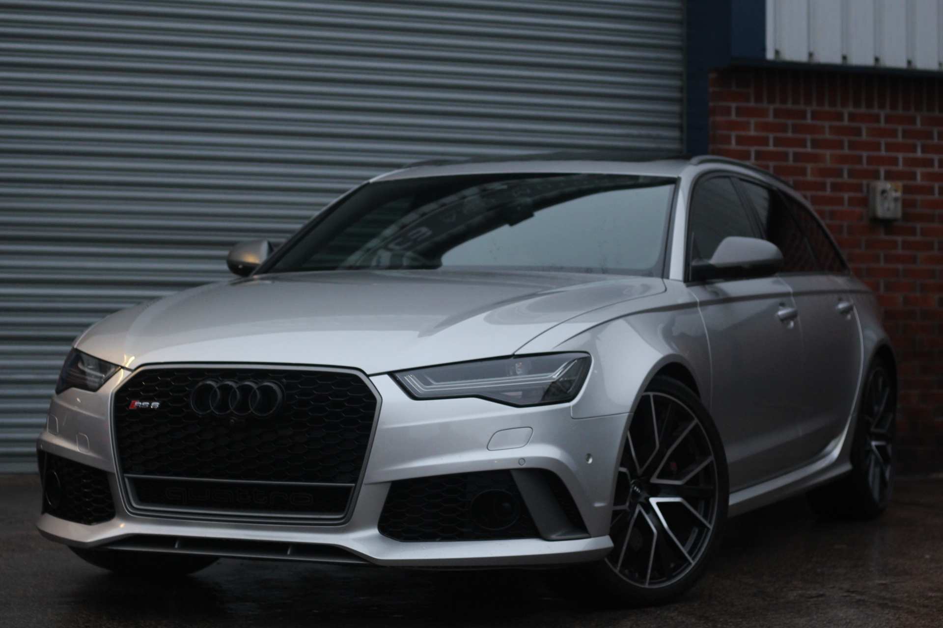 2017 (17) Audi RS6 Avant 4.0 TFSI V8 Performance Avant Tiptronic quattro (s/s) 5dr