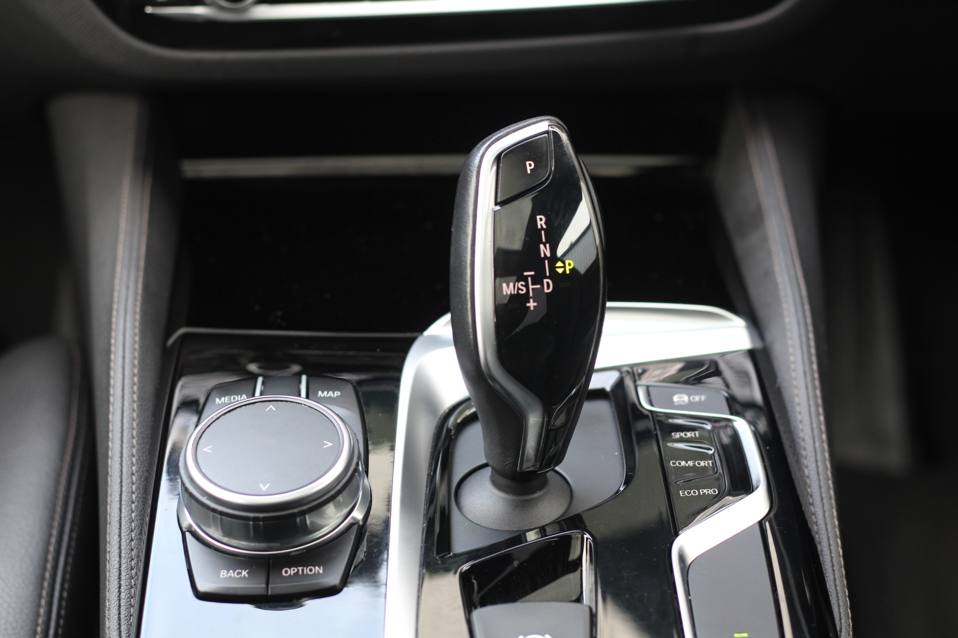 2017 (67) BMW 5 Series 3.0 530d M Sport Touring Auto xDrive (s/s) 5dr