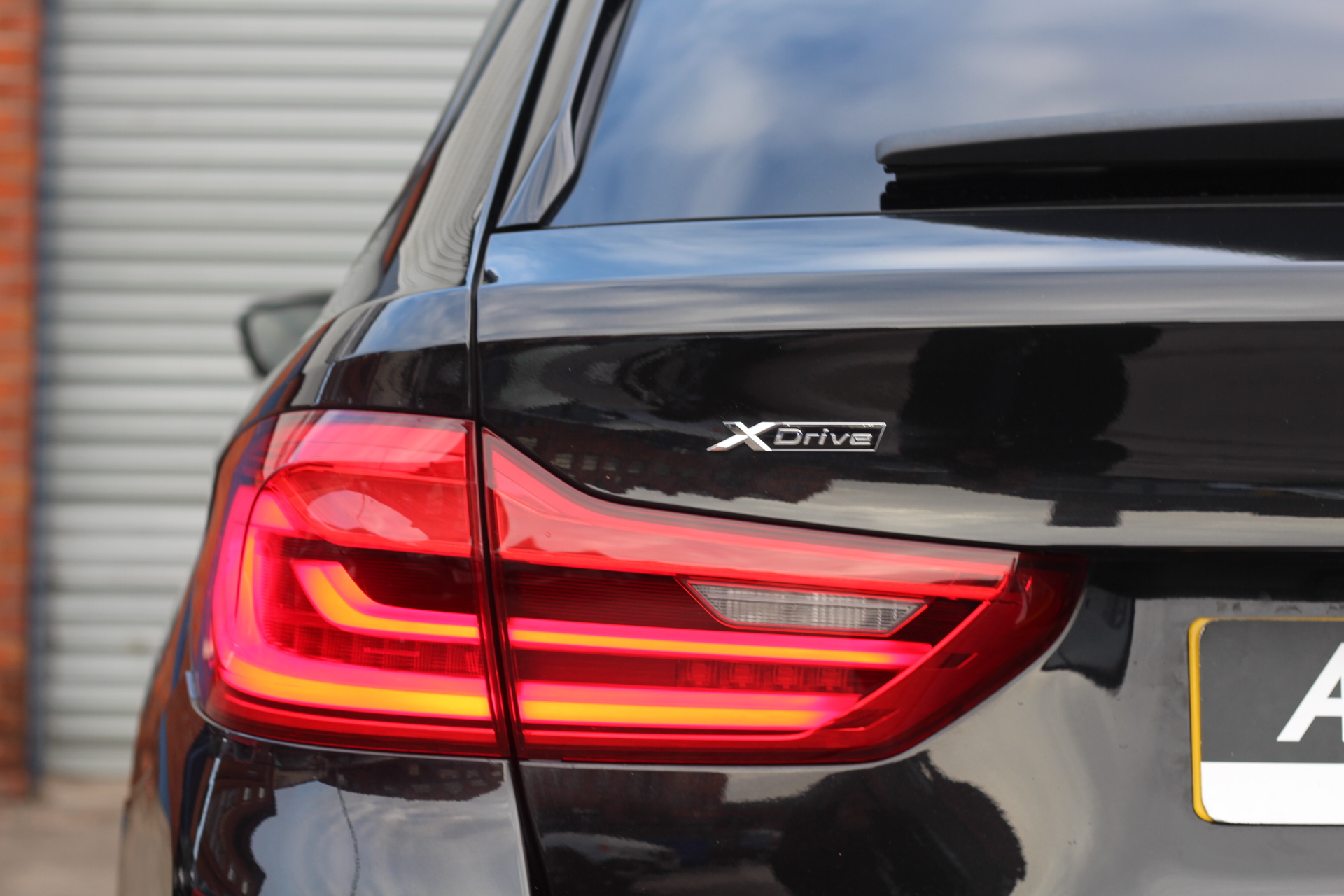 2017 (67) BMW 5 Series 3.0 530d M Sport Touring Auto xDrive (s/s) 5dr