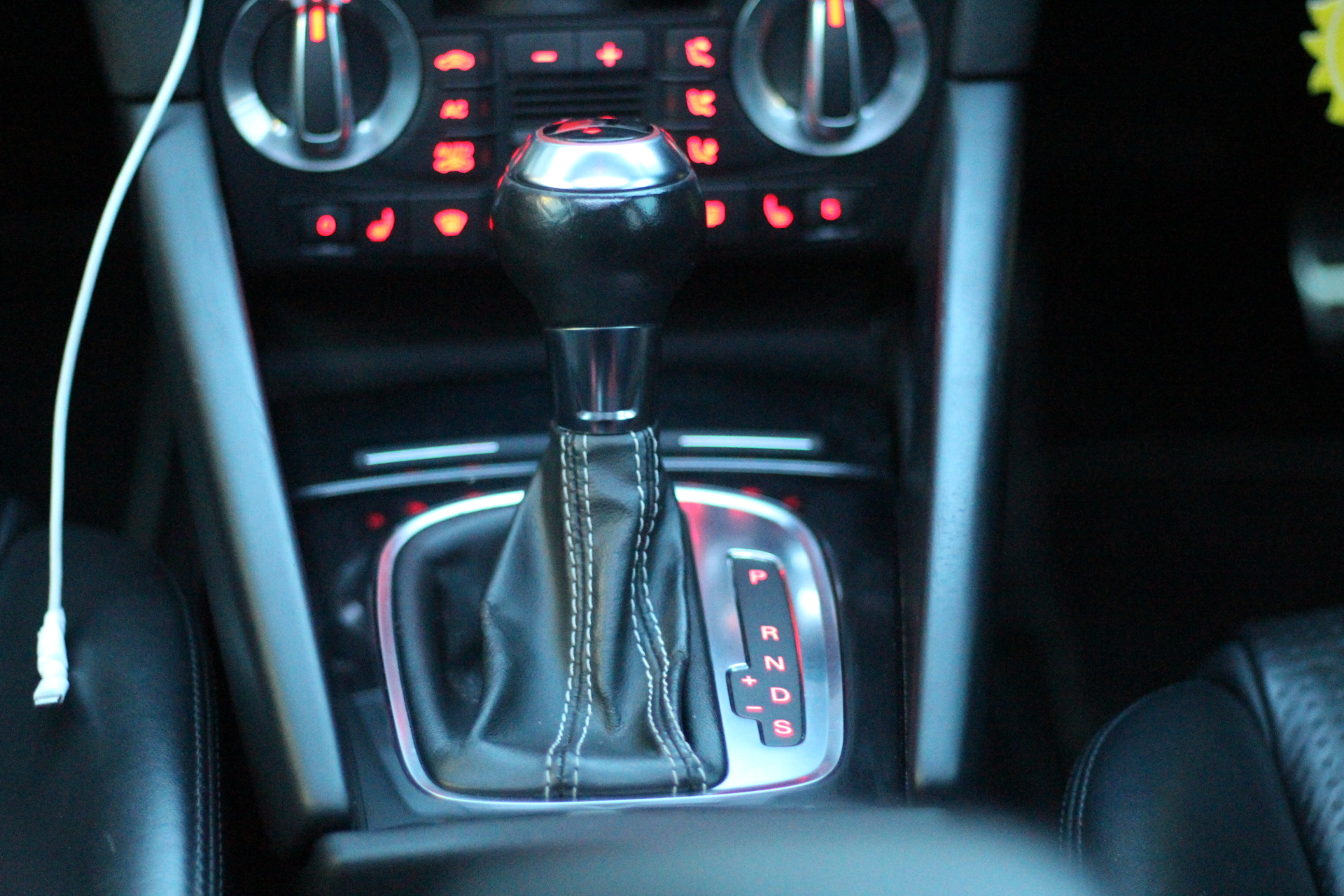 2010 (10) Audi S3 2.0 TFSI Black Edition Sportback S Tronic quattro 5dr