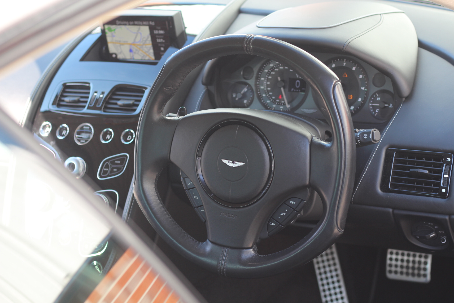 2016 (16) Aston Martin DB9 5.9 GT Touchtronic II 2dr