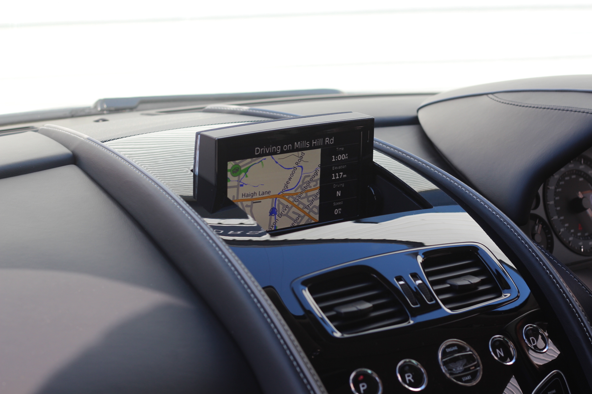 2016 (16) Aston Martin DB9 5.9 GT Touchtronic II 2dr