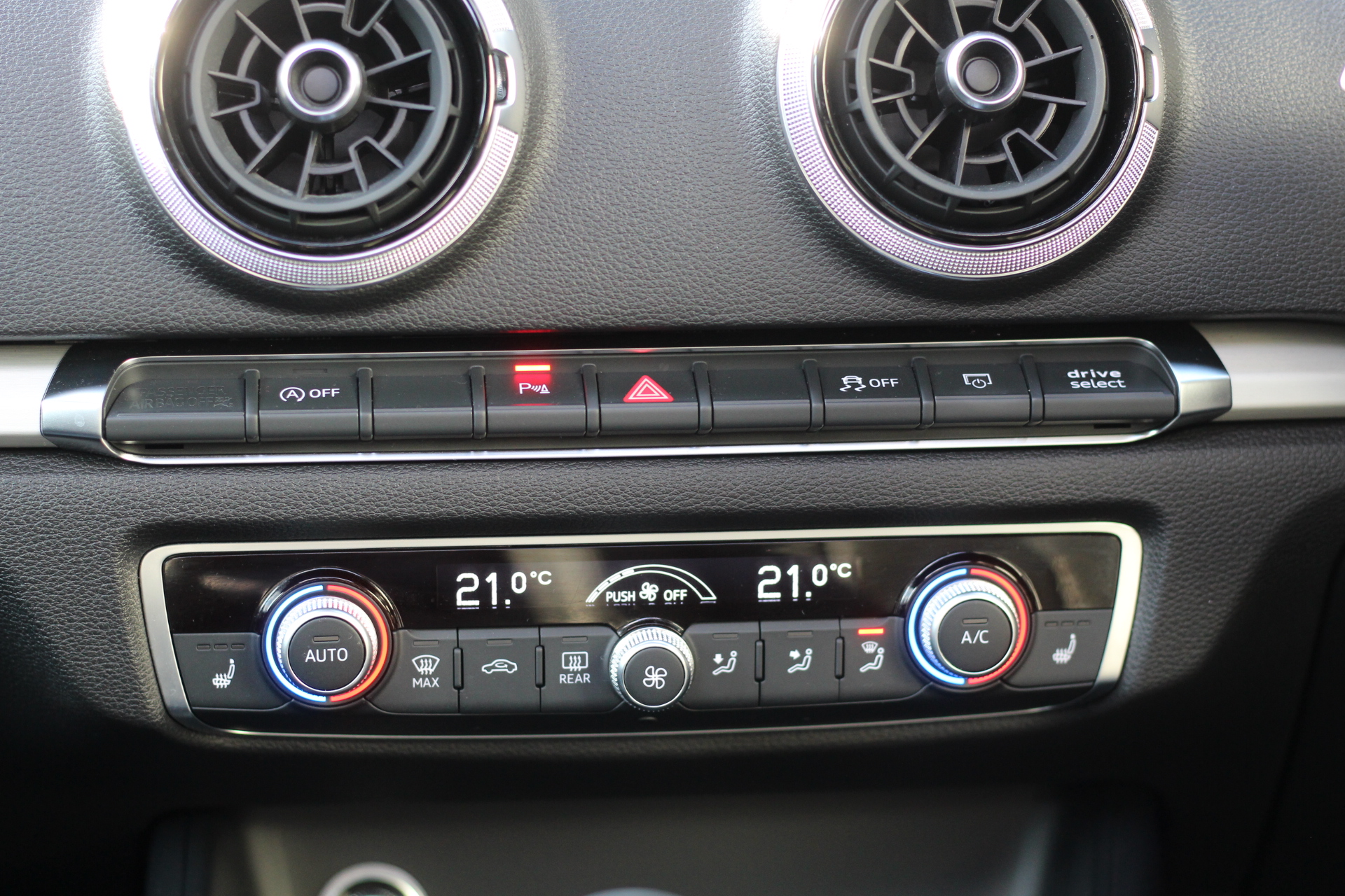 2019 (19) Audi S3 2.0 TFSI Black Edition Sportback S Tronic quattro (s/s) 5dr