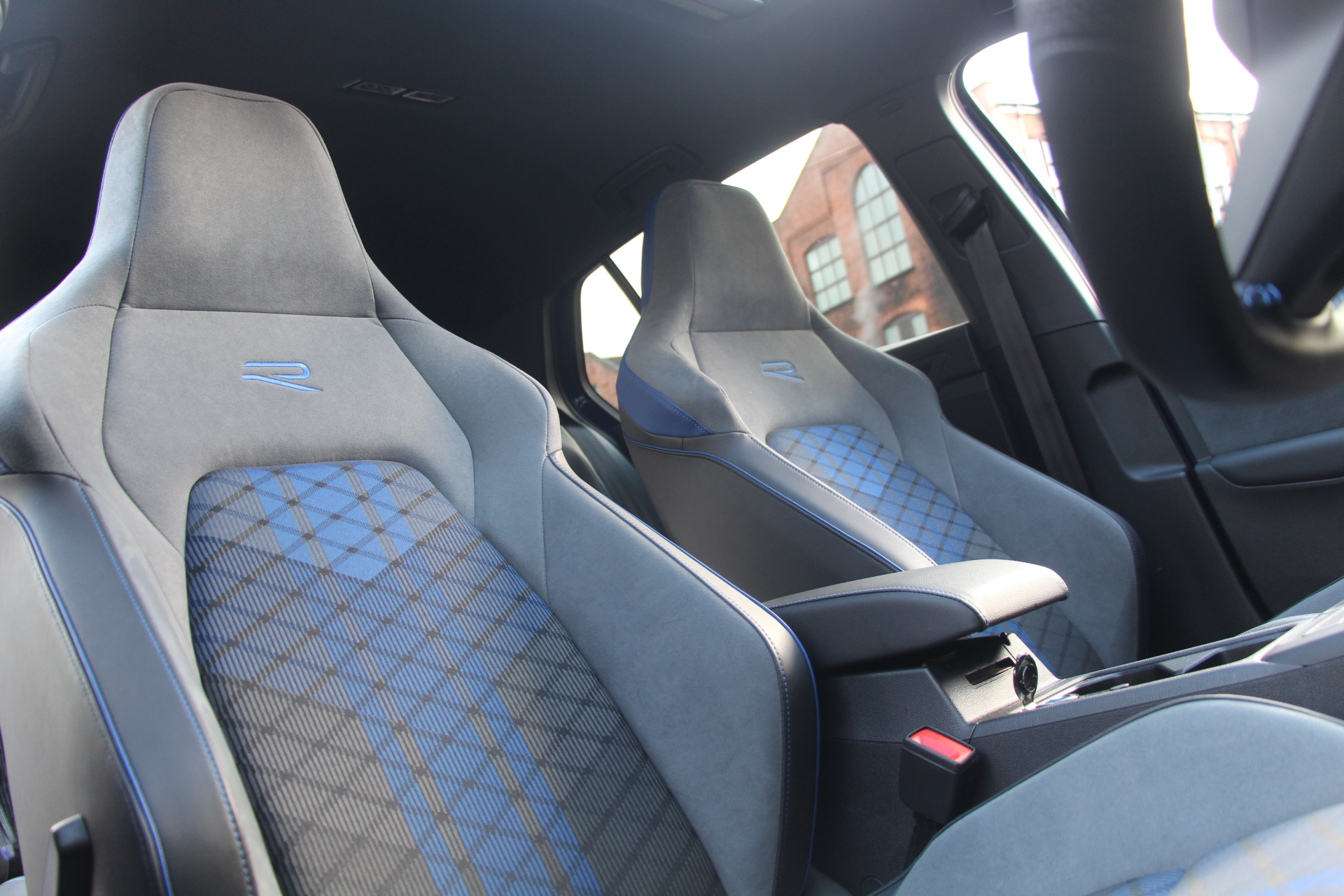 2020 (70) Volkswagen Golf 2.0 TSI R DSG 4Motion (s/s) 5dr