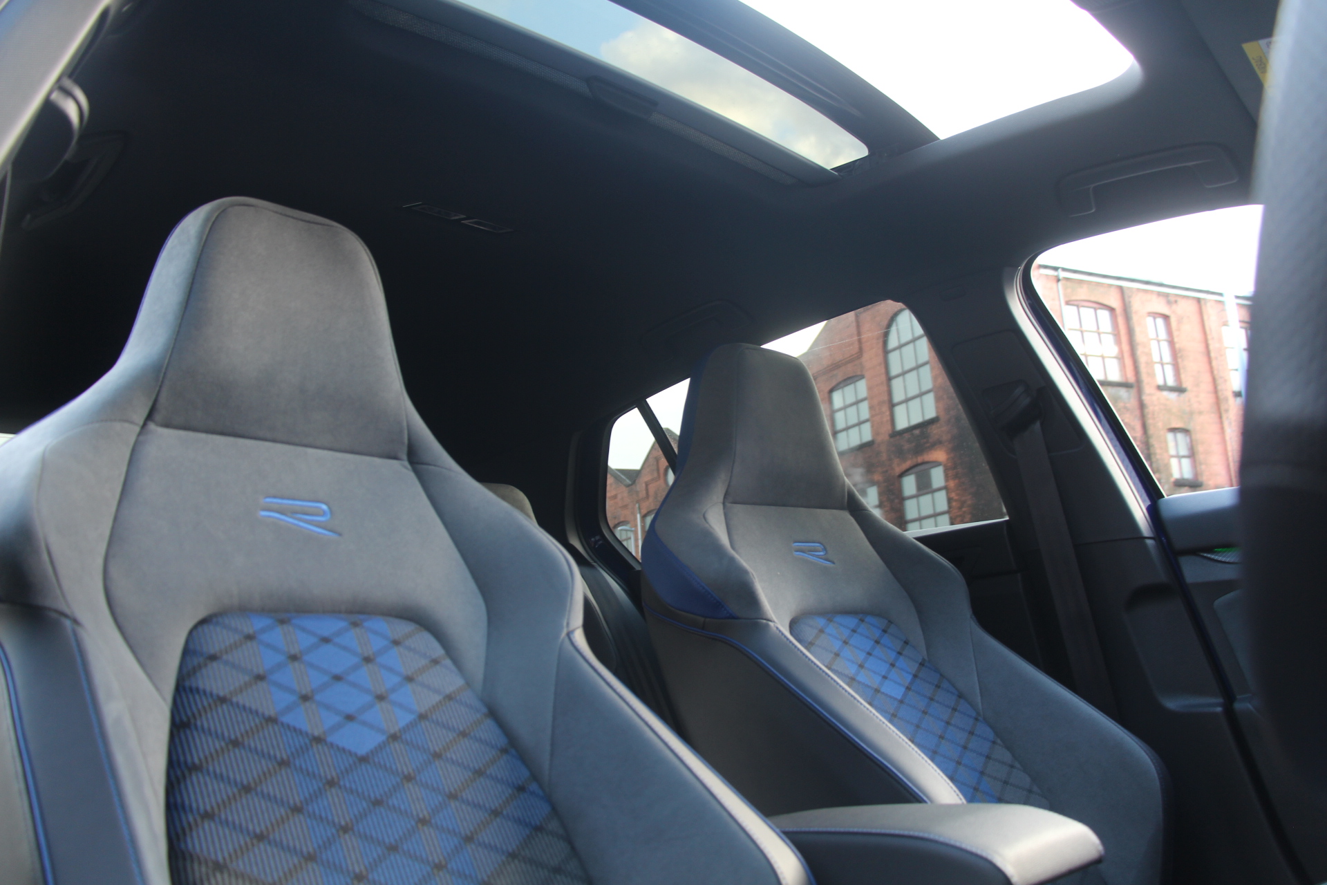 2020 (70) Volkswagen Golf 2.0 TSI R DSG 4Motion (s/s) 5dr