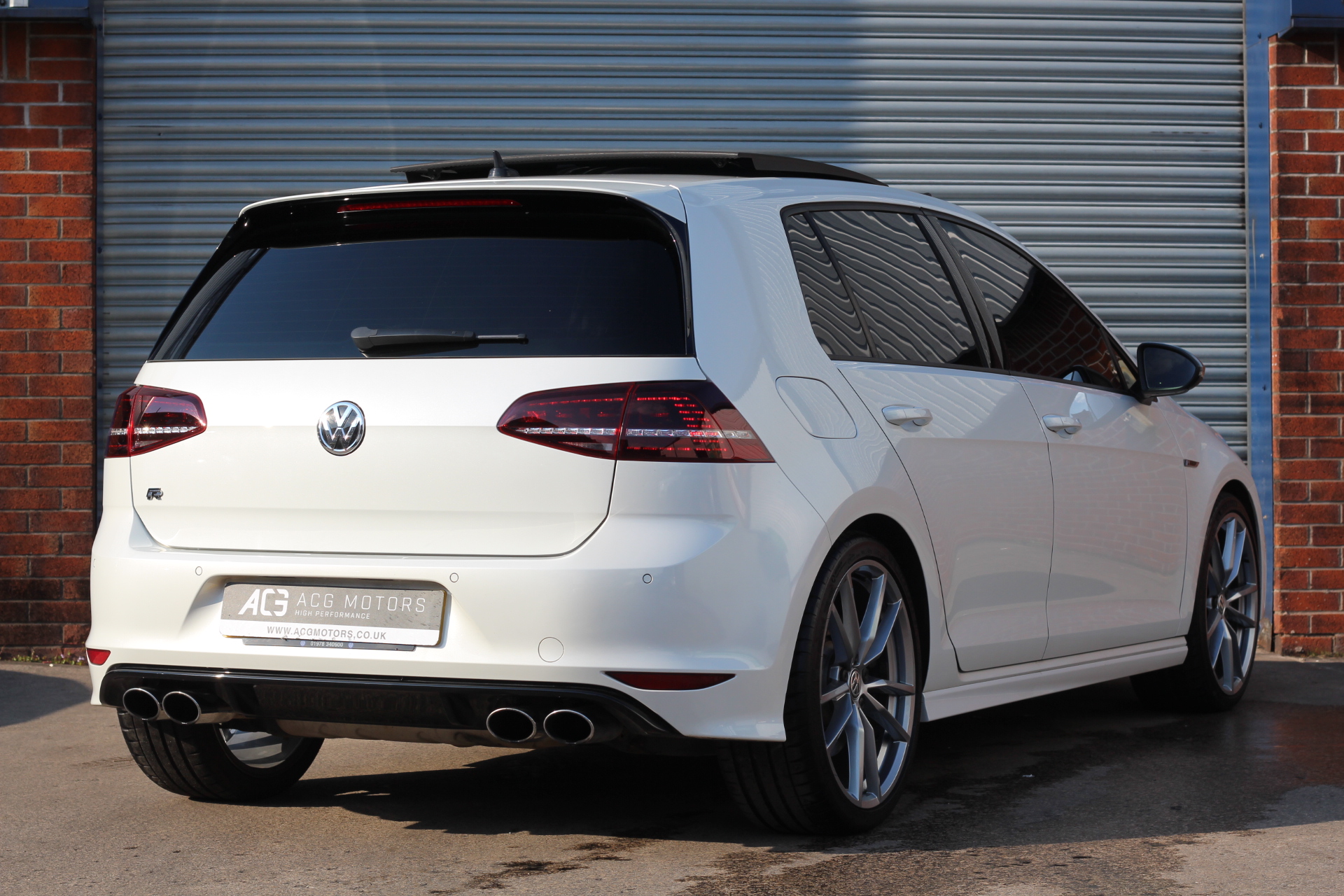 2016 (16) Volkswagen Golf 2.0 TSI BlueMotion Tech R DSG 4MOTION (s/s) 5dr