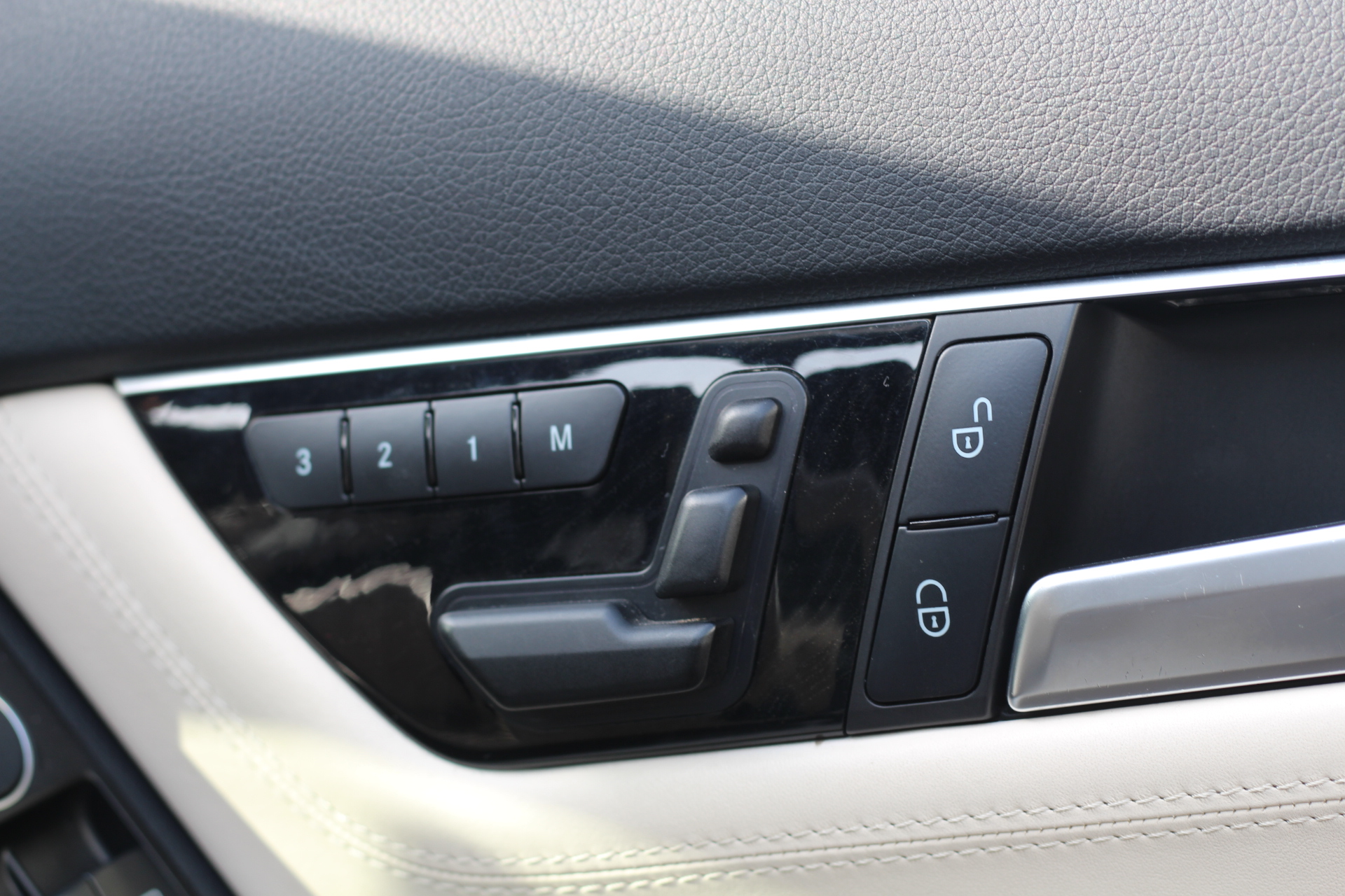 2013 (13) Mercedes-Benz C Class 6.3 C63 AMG MCT 7S 5dr (COMAND)