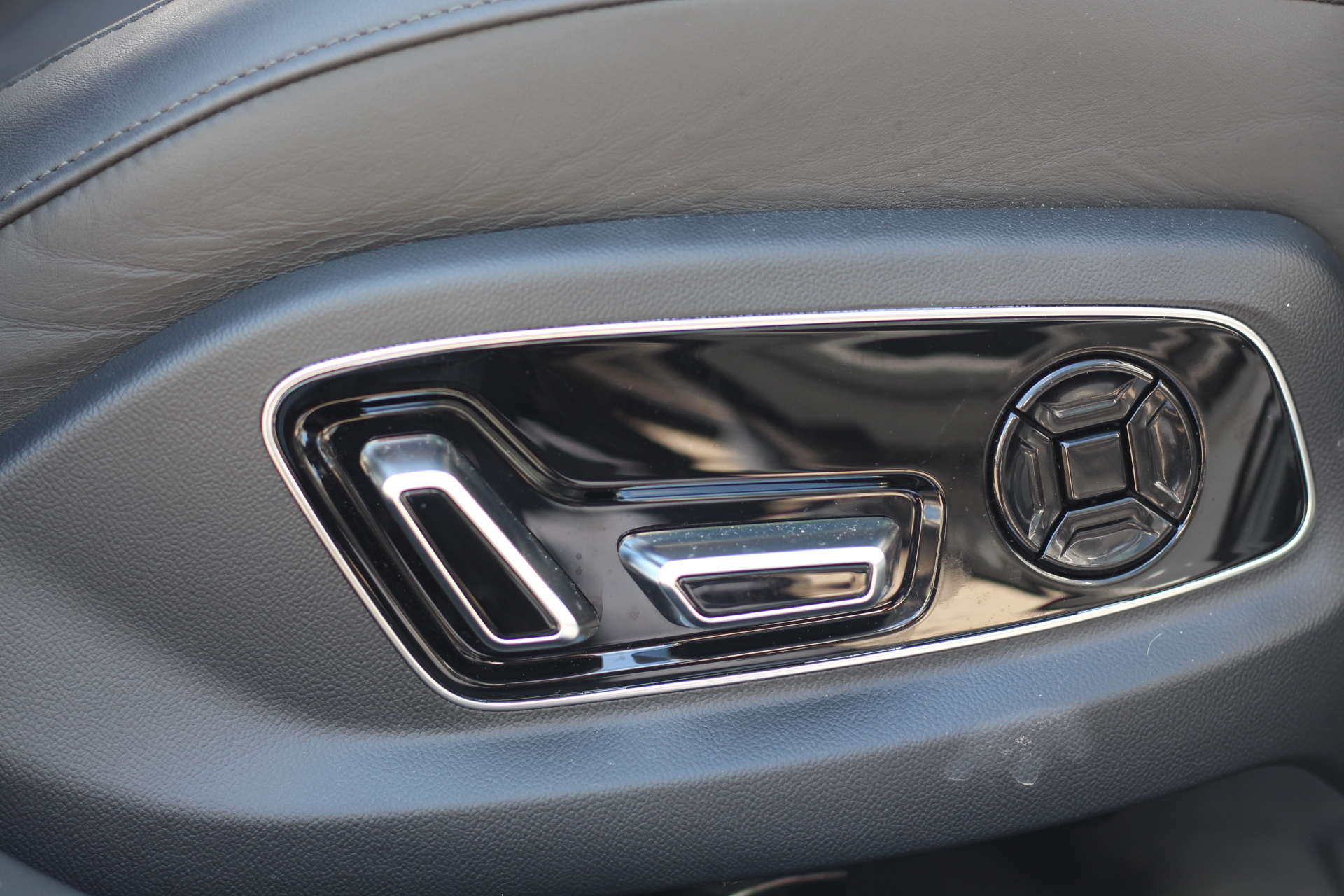 2021 (21) Audi A8 3.0 TDI V6 50 Black Edition Tiptronic quattro (s/s) 4dr