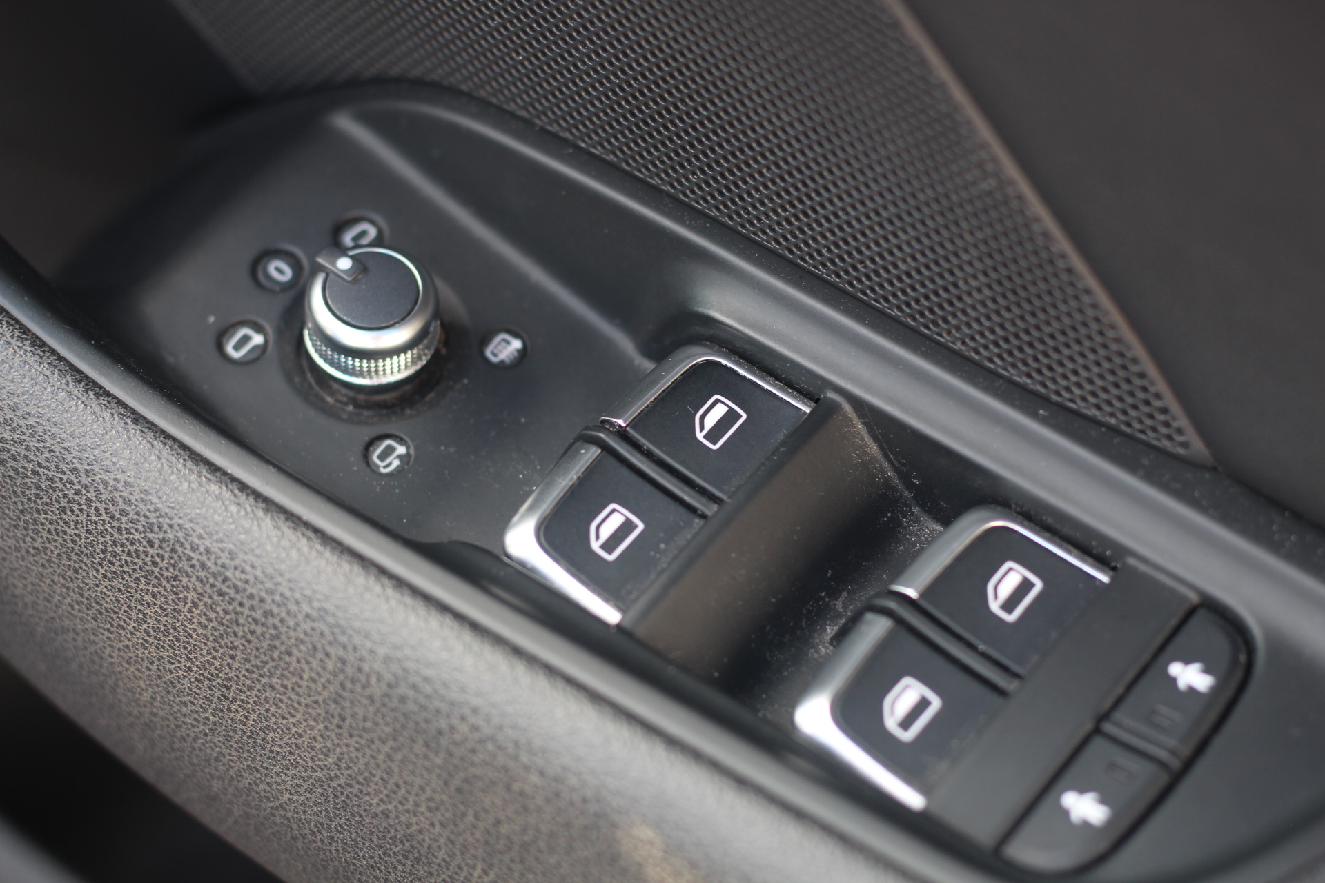 2016 (16) Audi S3 2.0 TFSI Sportback quattro 5dr (Nav)