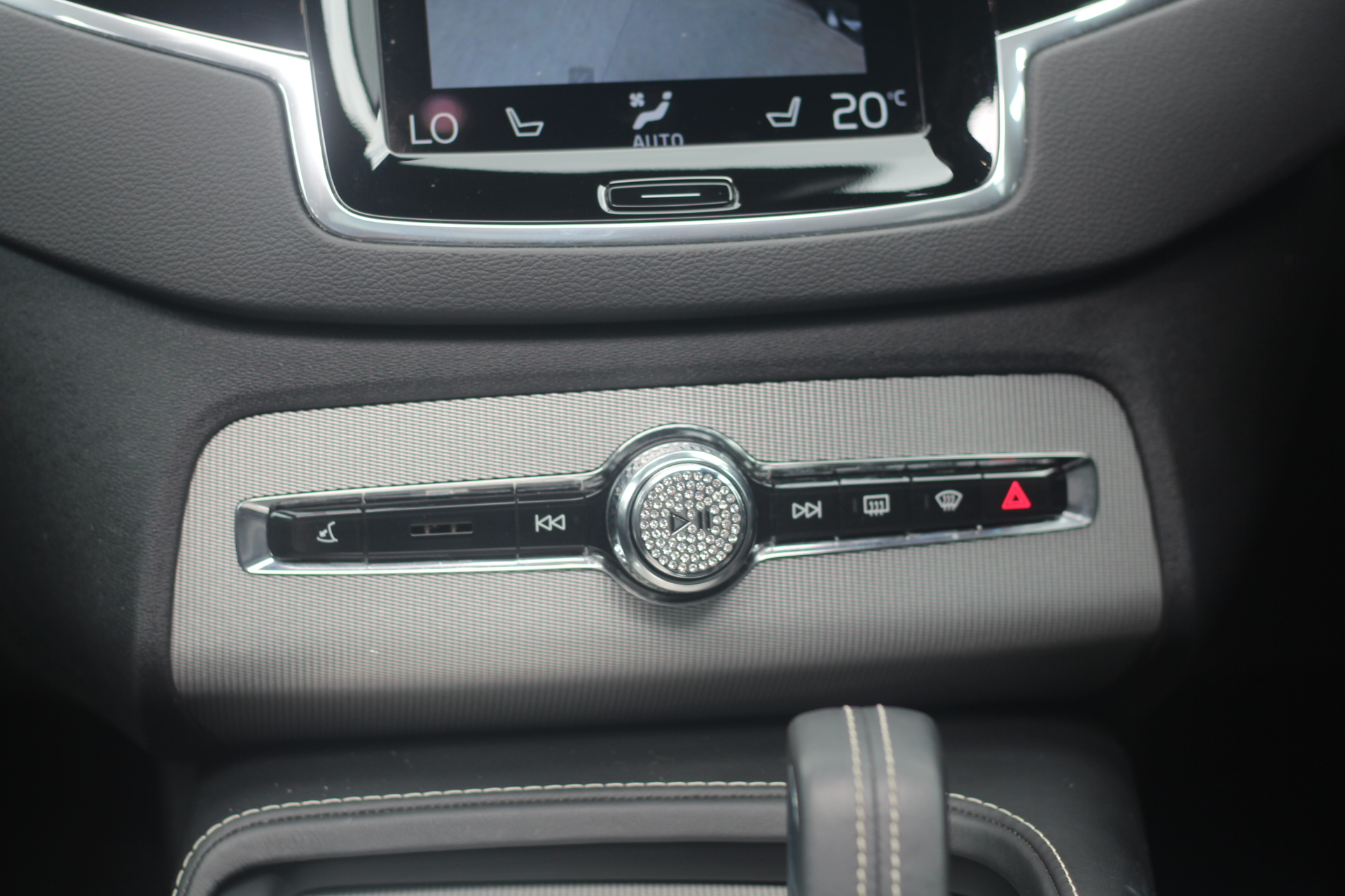 2019 (69) Volvo XC90 2.0h T8 Twin Engine 11.6kWh R-Design Pro Auto 4WD (s/s) 5dr