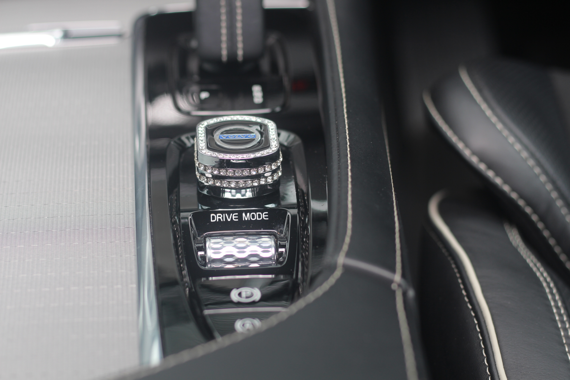 2019 (69) Volvo XC90 2.0h T8 Twin Engine 11.6kWh R-Design Pro Auto 4WD (s/s) 5dr