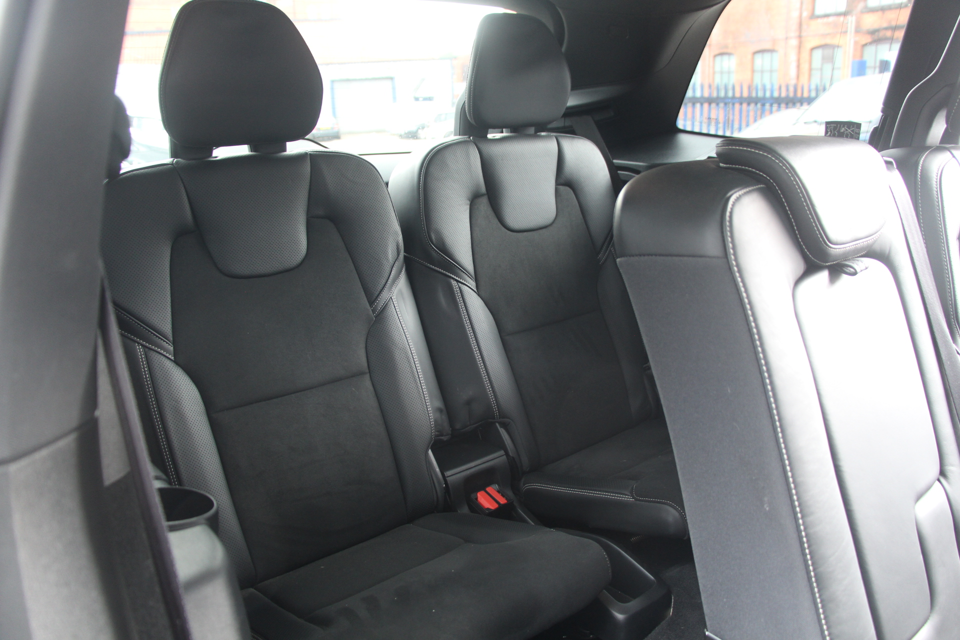 2019 (69) Volvo XC90 2.0h T8 Twin Engine 11.6kWh R-Design Pro Auto 4WD (s/s) 5dr