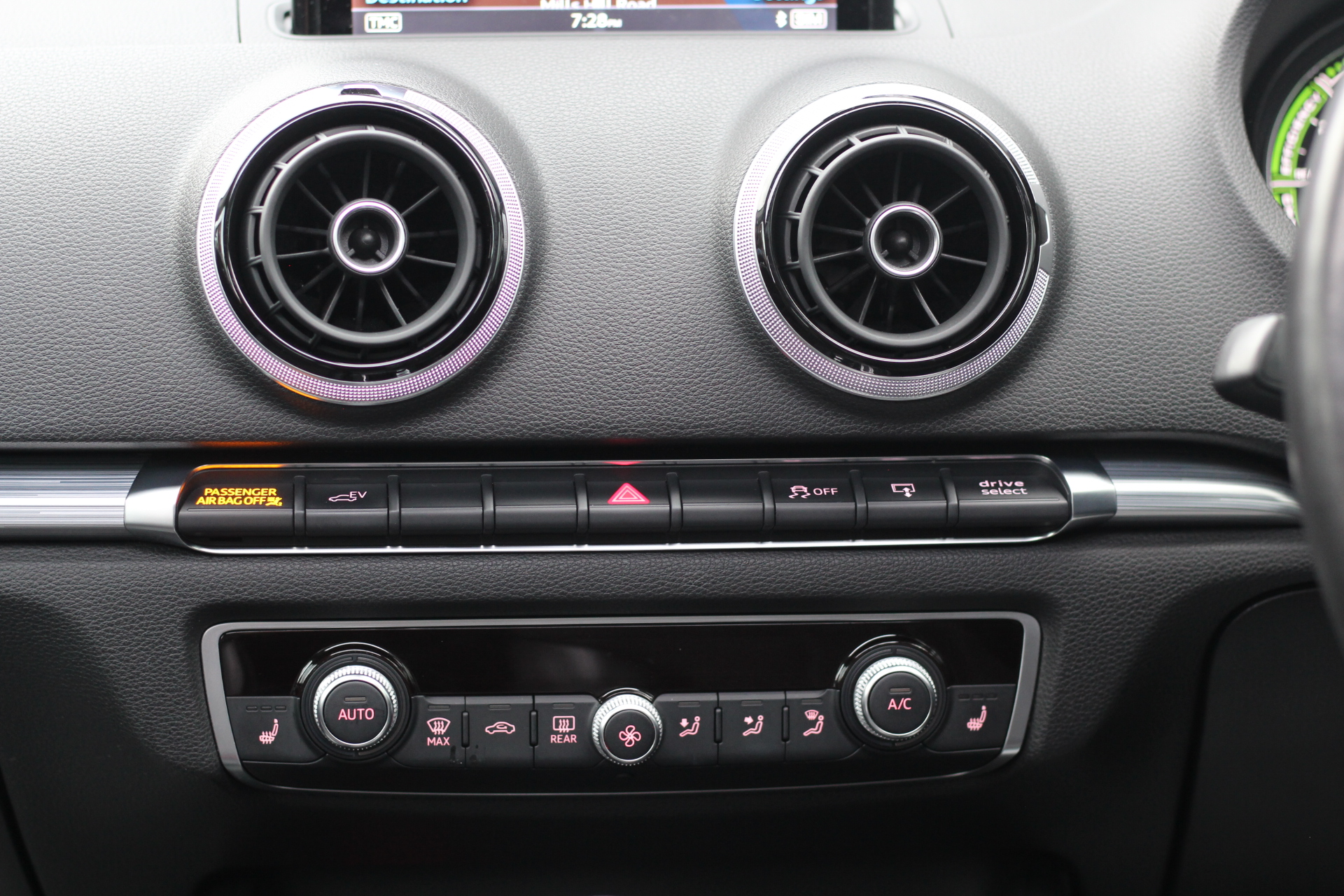 2015 (15) Audi A3 1.4 TFSI e-tron 8.8kWh Sportback e-S Tronic 5dr