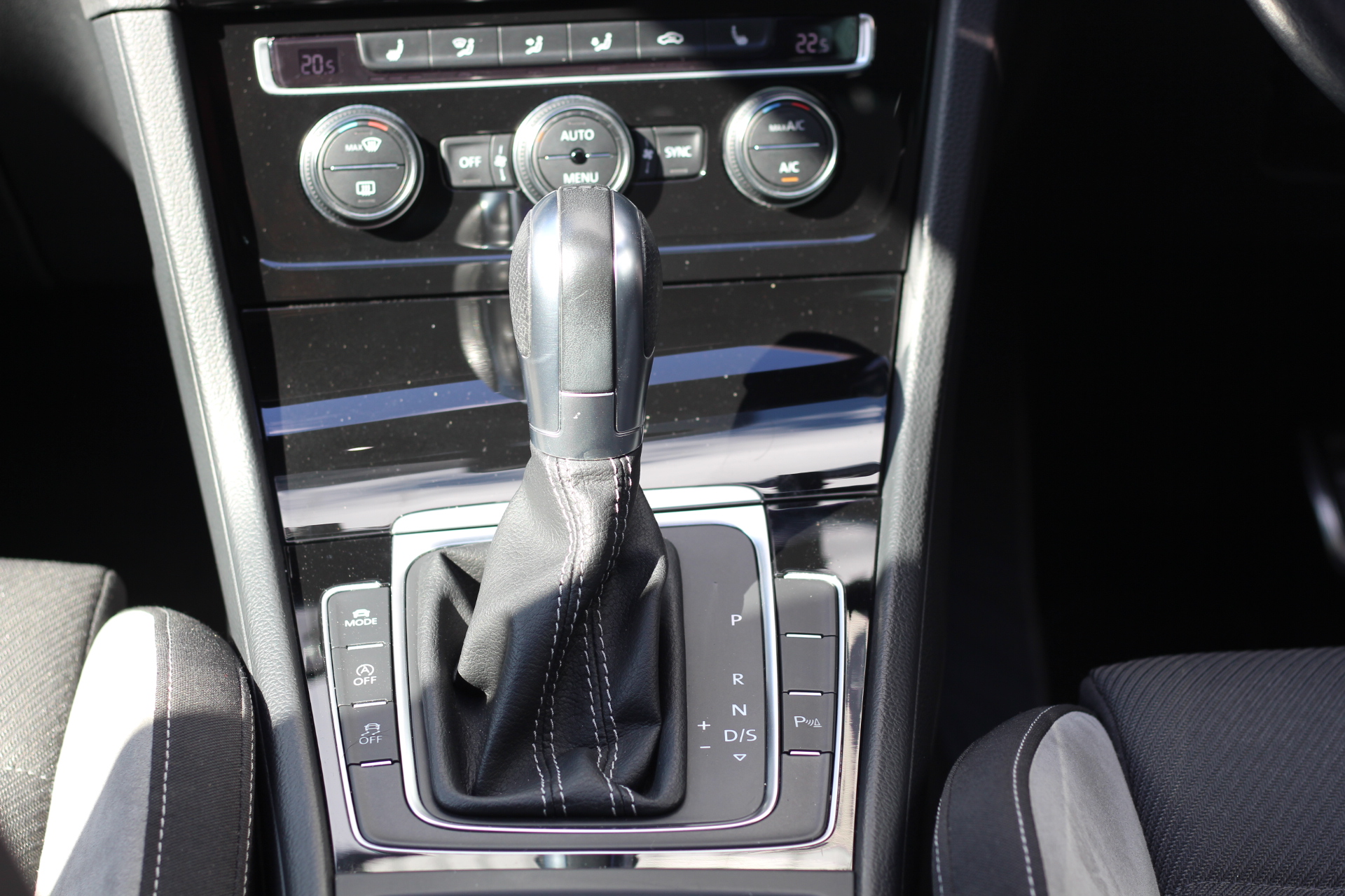 2016 (66) Volkswagen Golf 2.0 TSI BlueMotion Tech R DSG 4Motion (s/s) 5dr