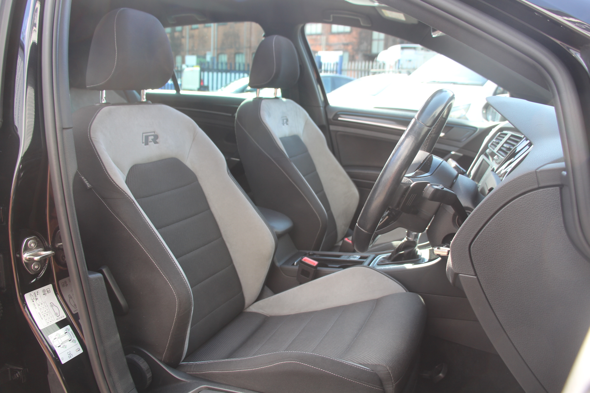 2016 (66) Volkswagen Golf 2.0 TSI BlueMotion Tech R DSG 4Motion (s/s) 5dr