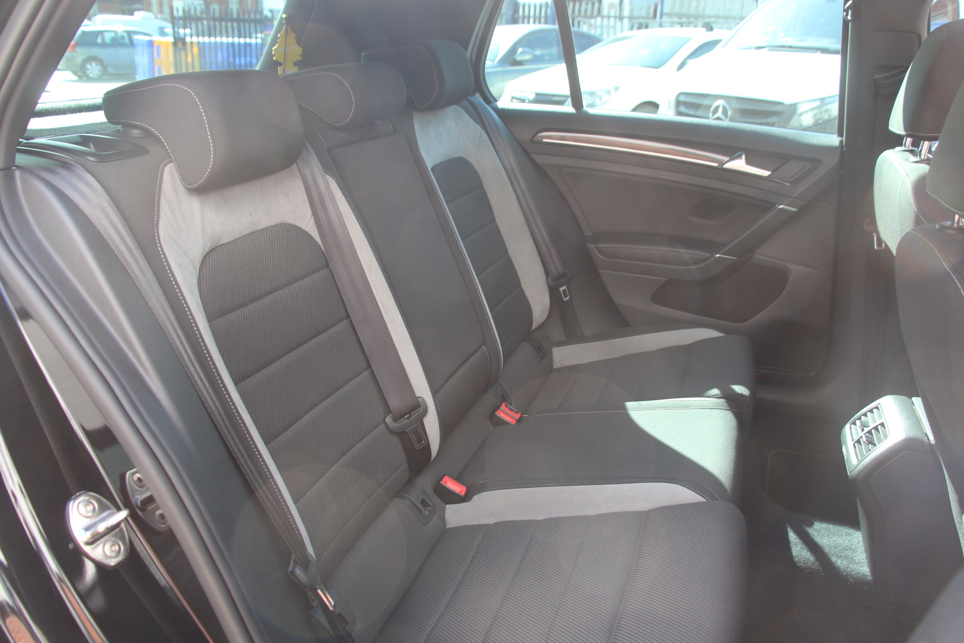 2016 (66) Volkswagen Golf 2.0 TSI BlueMotion Tech R DSG 4Motion (s/s) 5dr