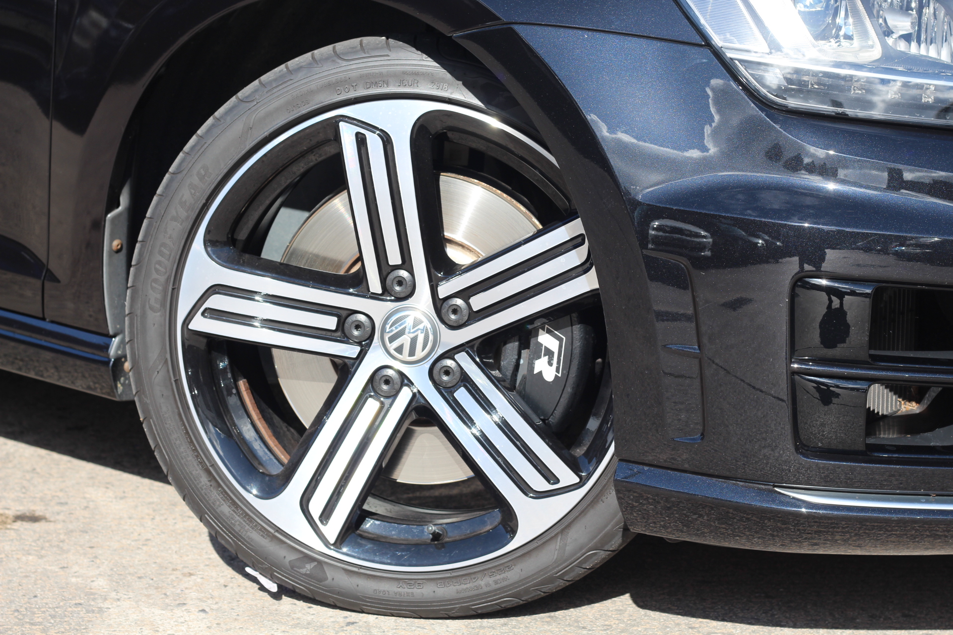 2016 (66) Volkswagen Golf 2.0 TSI BlueMotion Tech R DSG 4Motion (s/s) 5dr