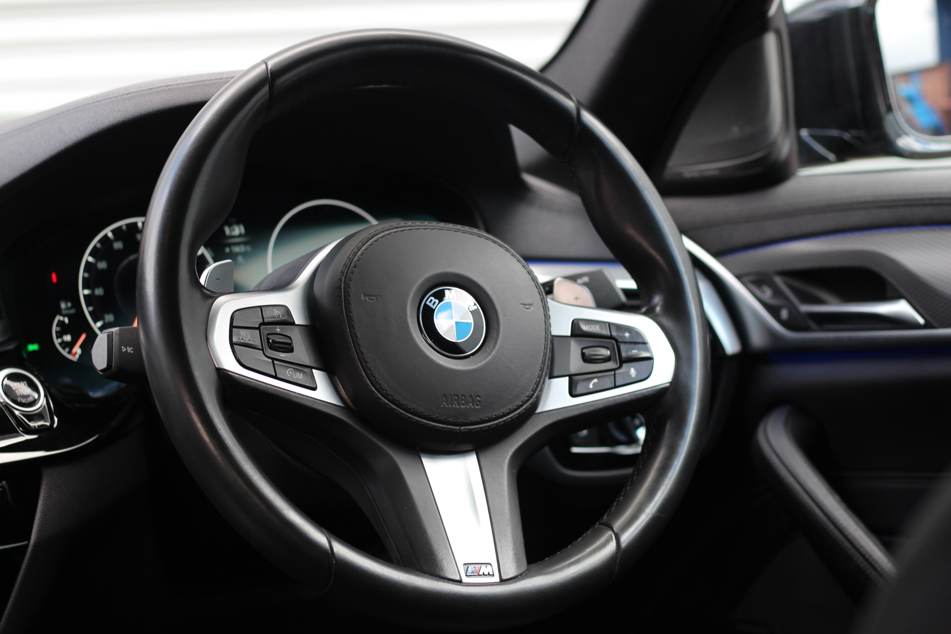 2019 (19) BMW 5 Series 3.0 530d M Sport Auto xDrive (s/s) 4dr