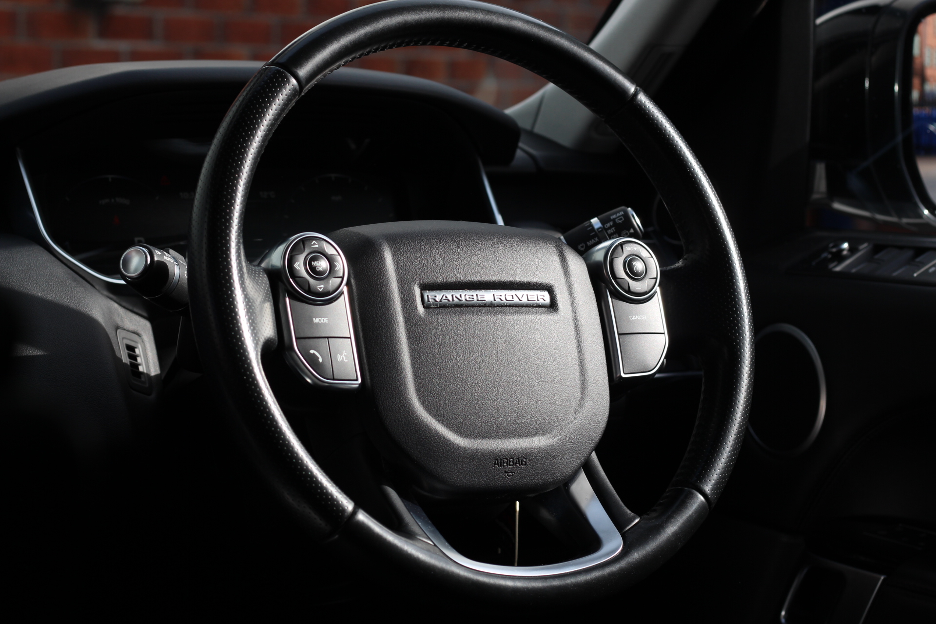 2016 (66) Land Rover Range Rover Sport 3.0 SD V6 HSE CommandShift 2 4WD (s/s) 5dr