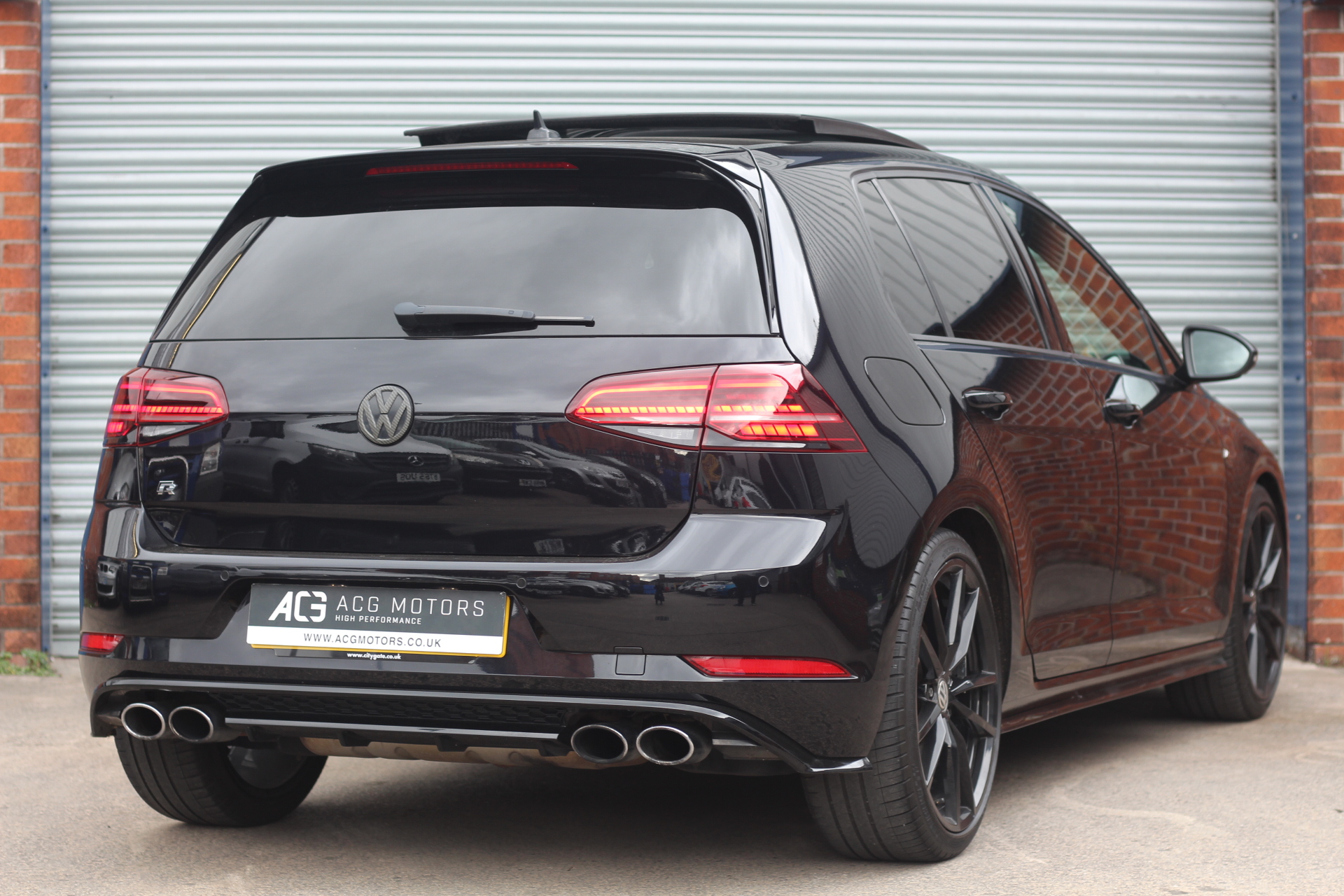2017 (67) Volkswagen Golf 2.0 TSI R DSG 4Motion (s/s) 5dr