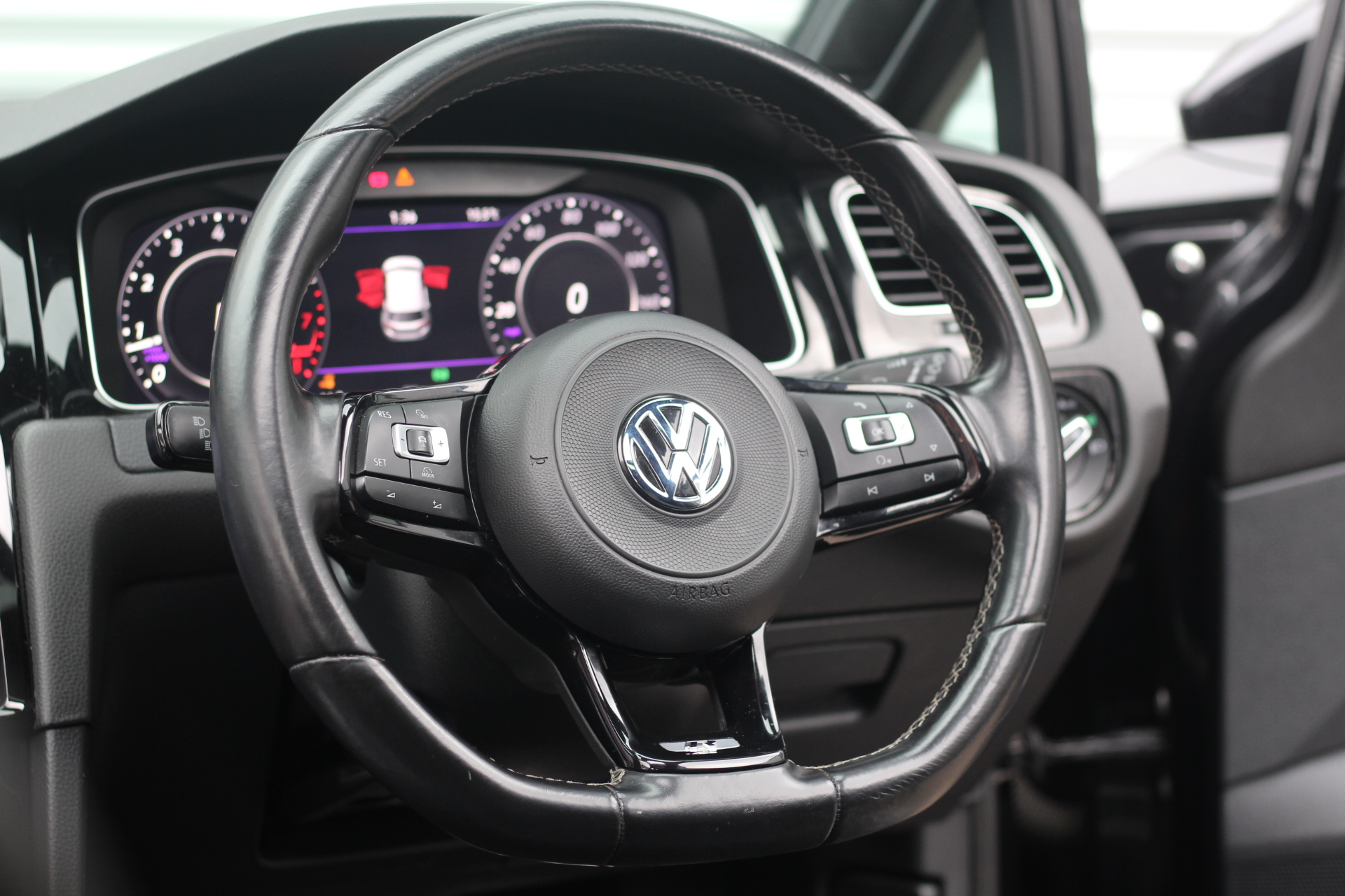 2017 (67) Volkswagen Golf 2.0 TSI R DSG 4Motion (s/s) 5dr