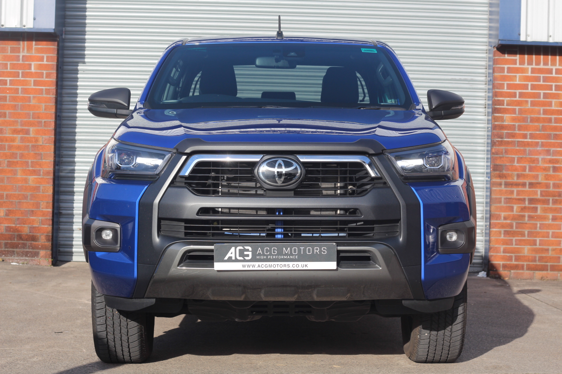 2021 (21) Toyota Hilux 2.8 D-4D Invincible X Double Cab Pickup Auto 4WD EU6 (s/s) 4dr