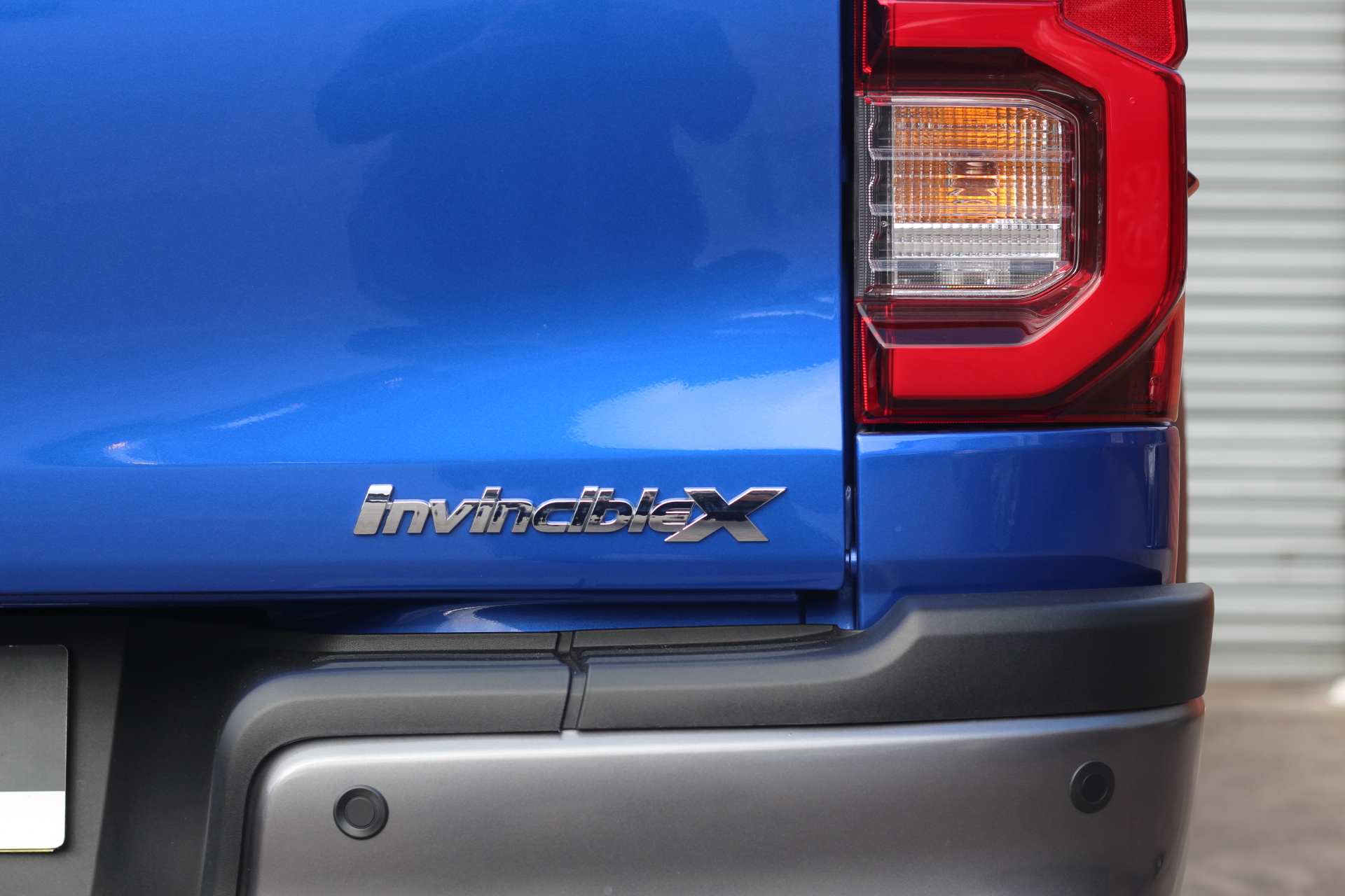 2021 (21) Toyota Hilux 2.8 D-4D Invincible X Double Cab Pickup Auto 4WD EU6 (s/s) 4dr